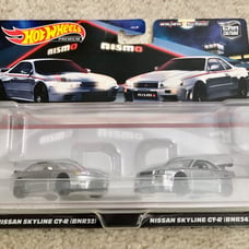 Hot Wheels Premium 2 Pk Nismo Nissan Skyline GT-R (BNR32) & (BNR34)