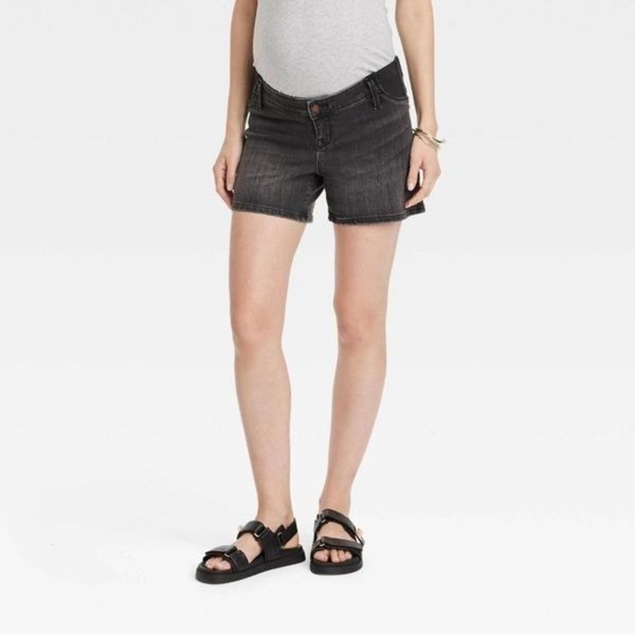 NWT Isabel by Ingrid + Isabel Maternity 2 Midi Short Black Jean Shorts Pregnancy