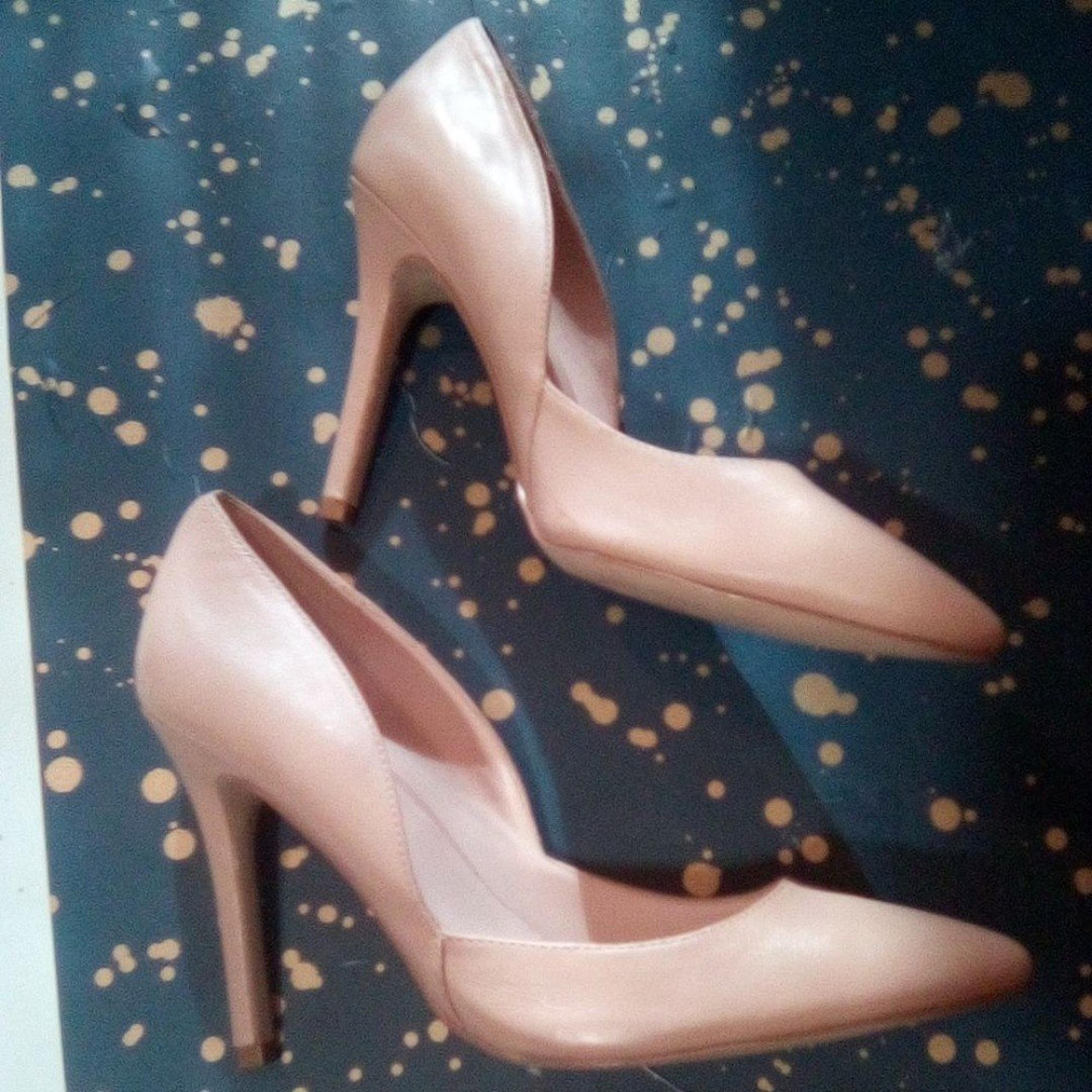 Charles by Charles David nude leather pumps