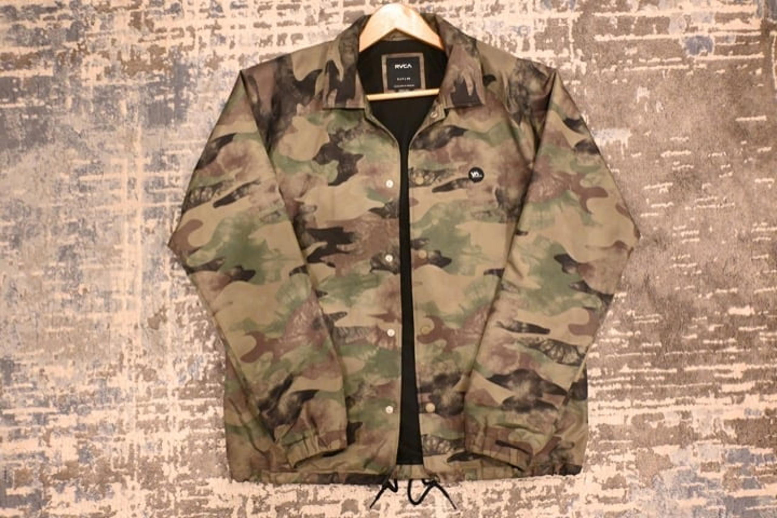 RVCA Men's Camo black Jacket Windbreaker, Size Small