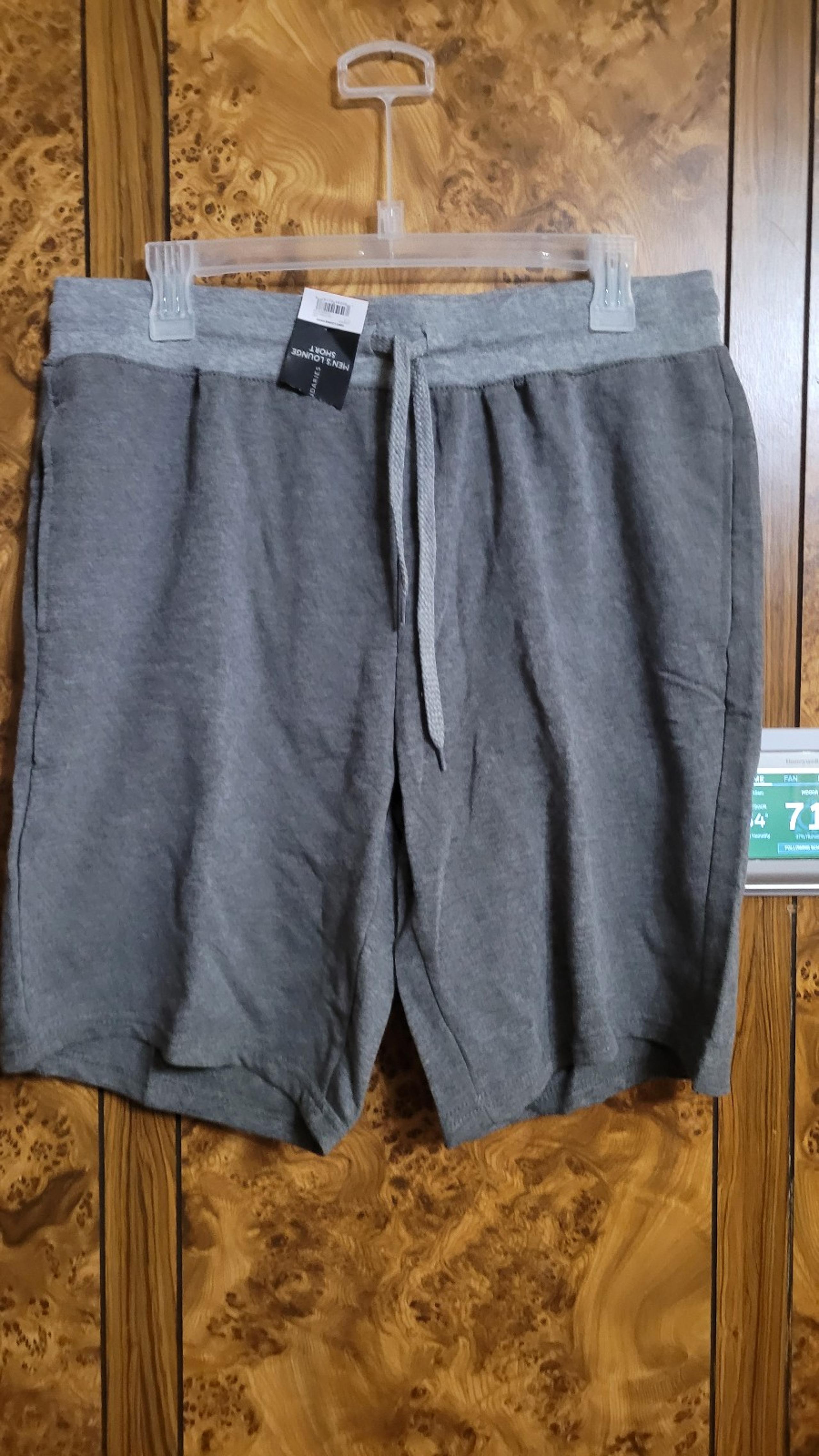 NO BOUNDARIES men's sweatpants jogger shorts NEW Drawstring pockts grey M 32-34