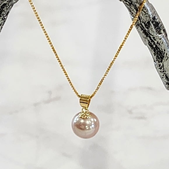Round‎ Lavender Freshwater Pearl 18K Gold Mount Pendant With 925S Chain 18in