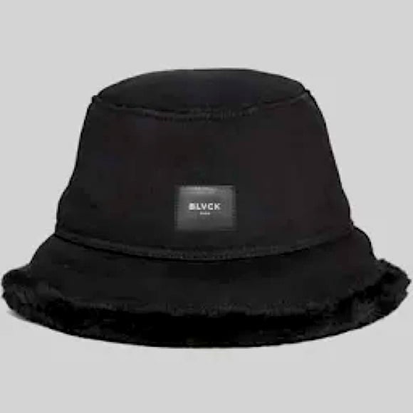 Bucket hat. NWT/NIB. Best price!