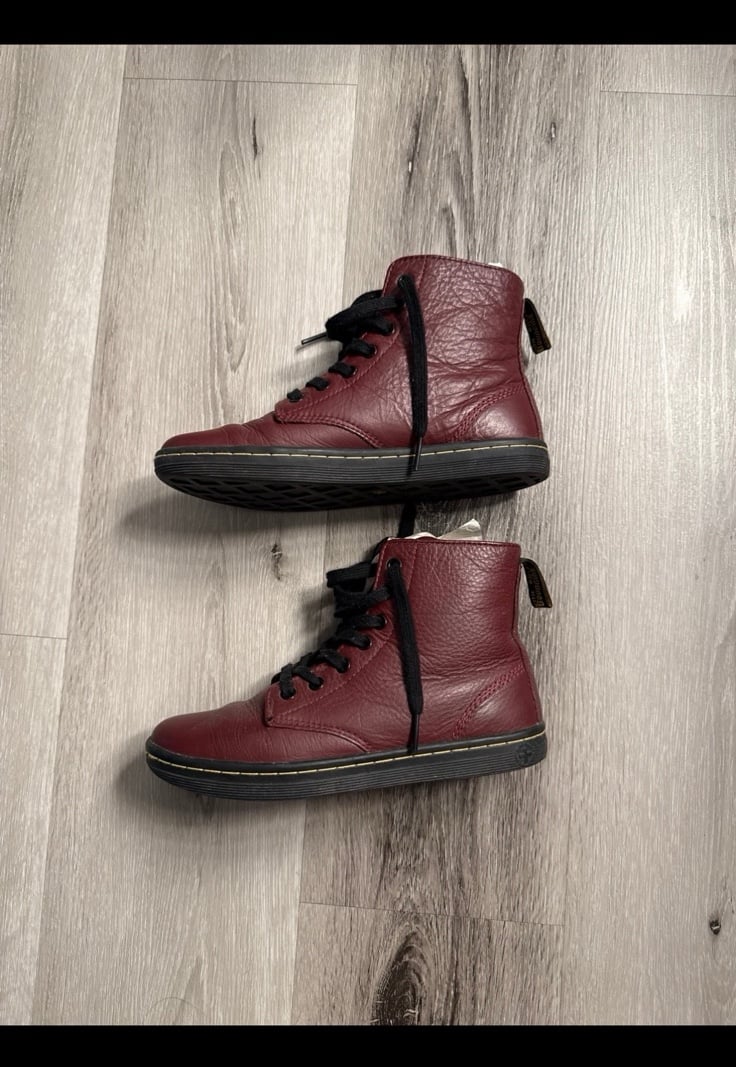 Dr. Martens Boots 6