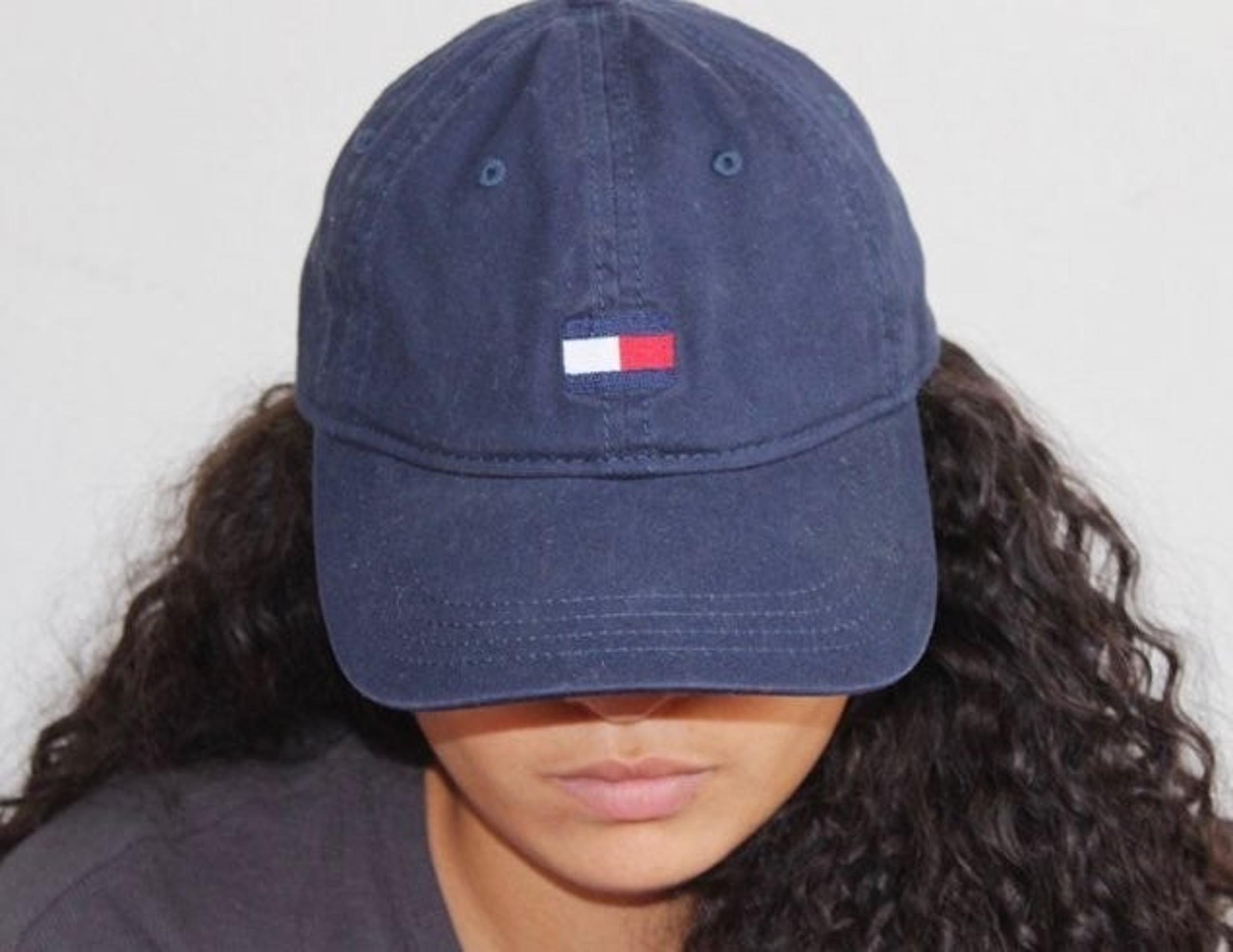Tommy Hilfiger hat
