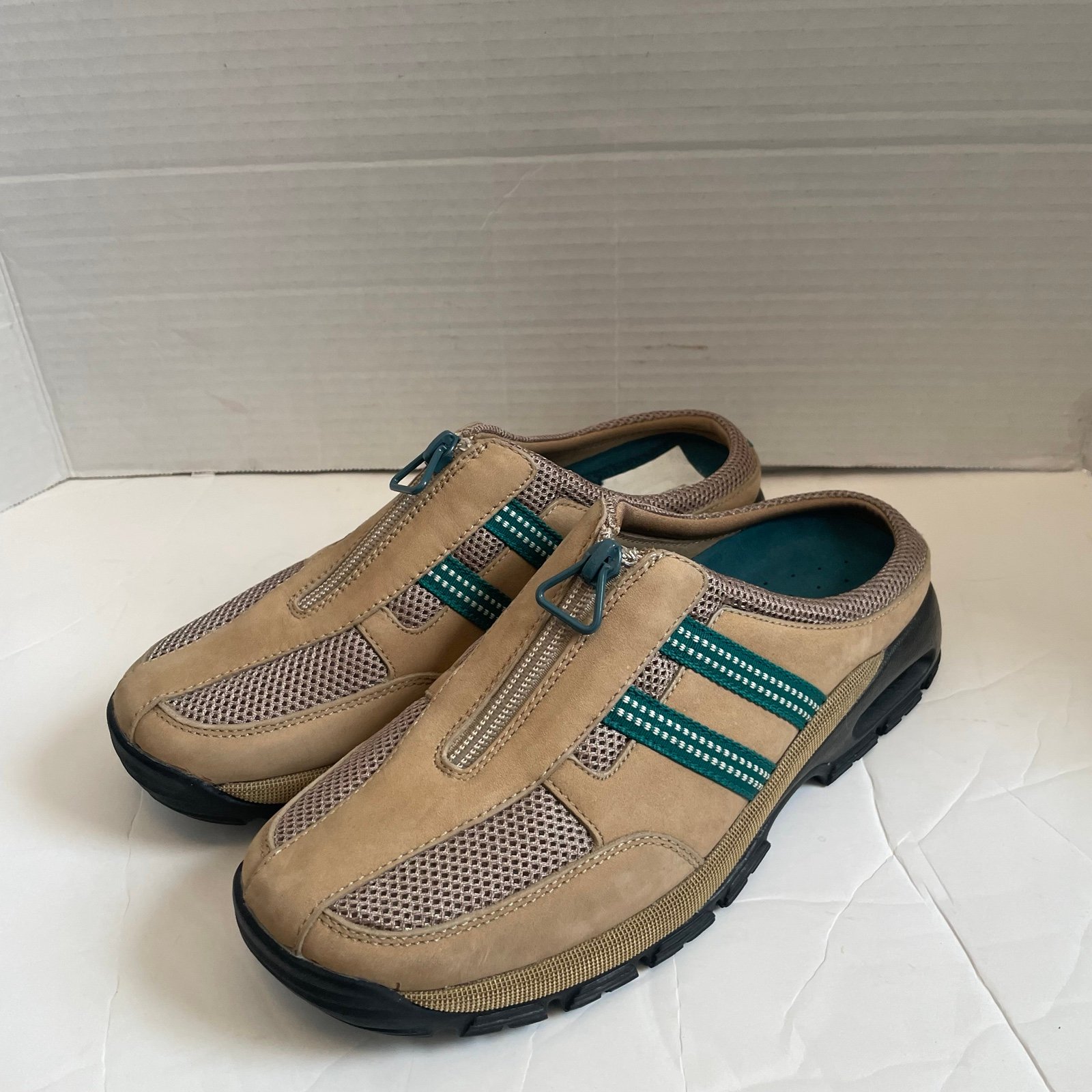 Cole Haan D18009 Tan  Suede Leather Air Top Zip Mules Slides Size 7.5 Women’s