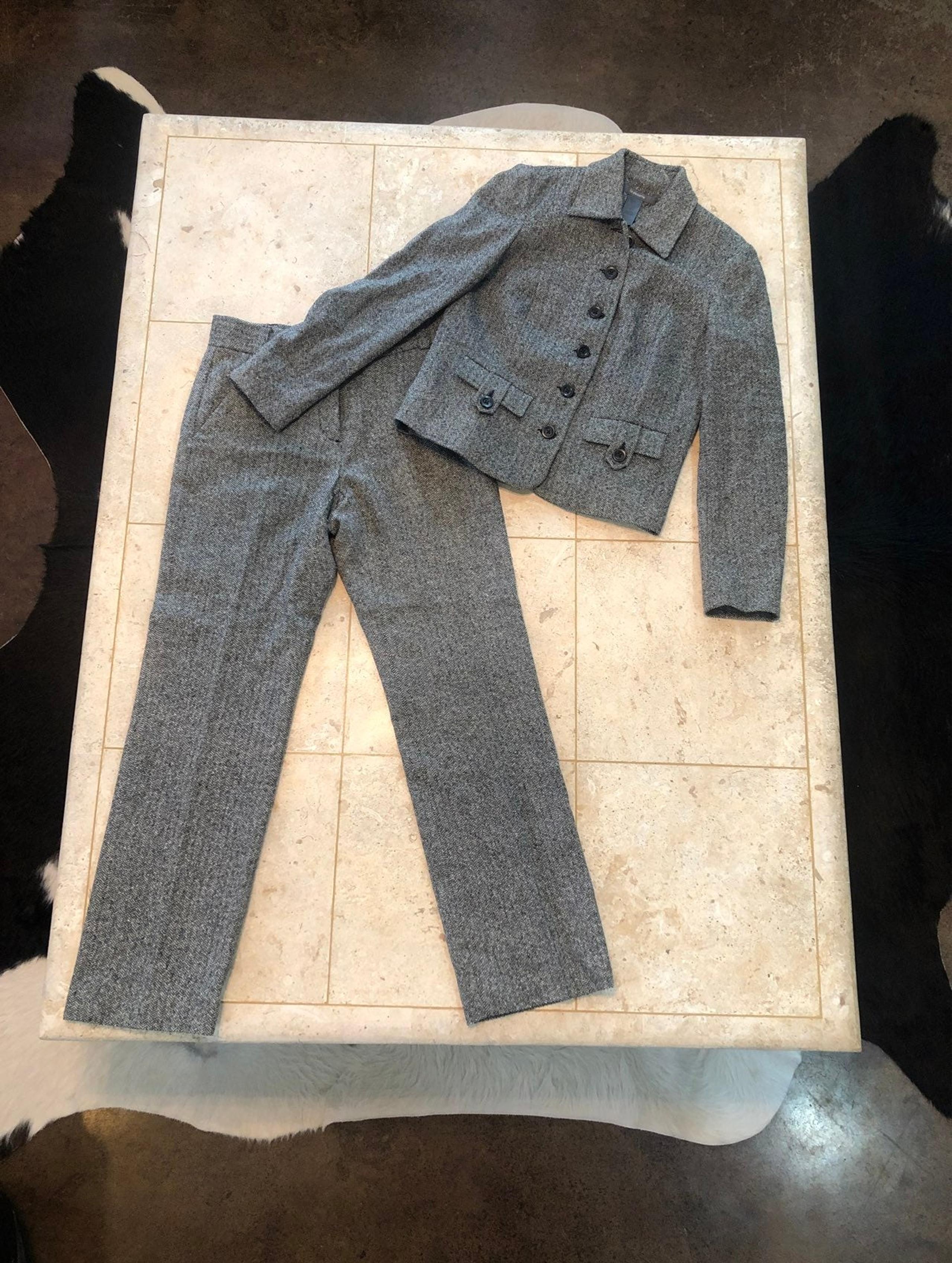 Liz Claiborne Pant Suit size Petite 2