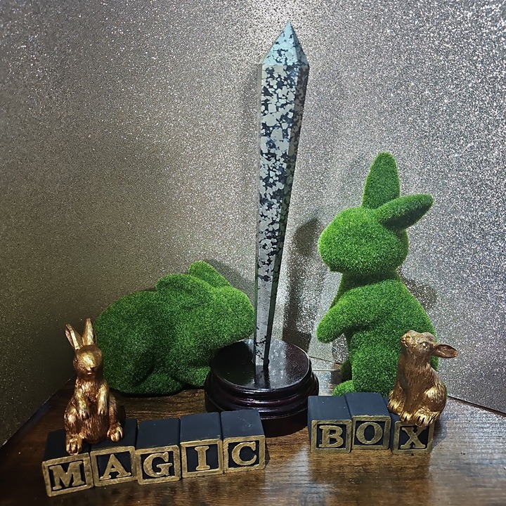 Pyrite Wand Freeform with stand