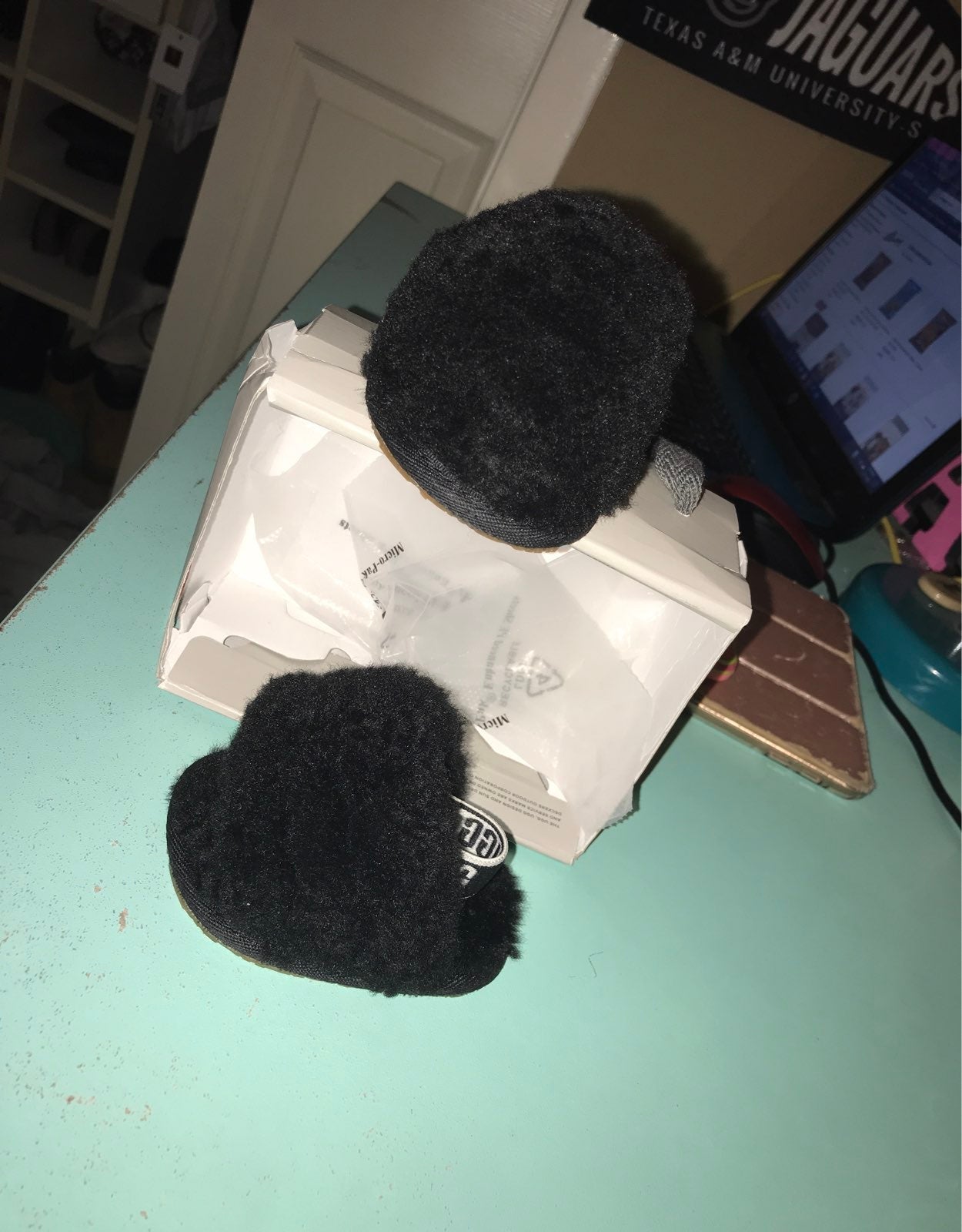 Infant Uggs Fuzzy Yeah Slide Size 0/1