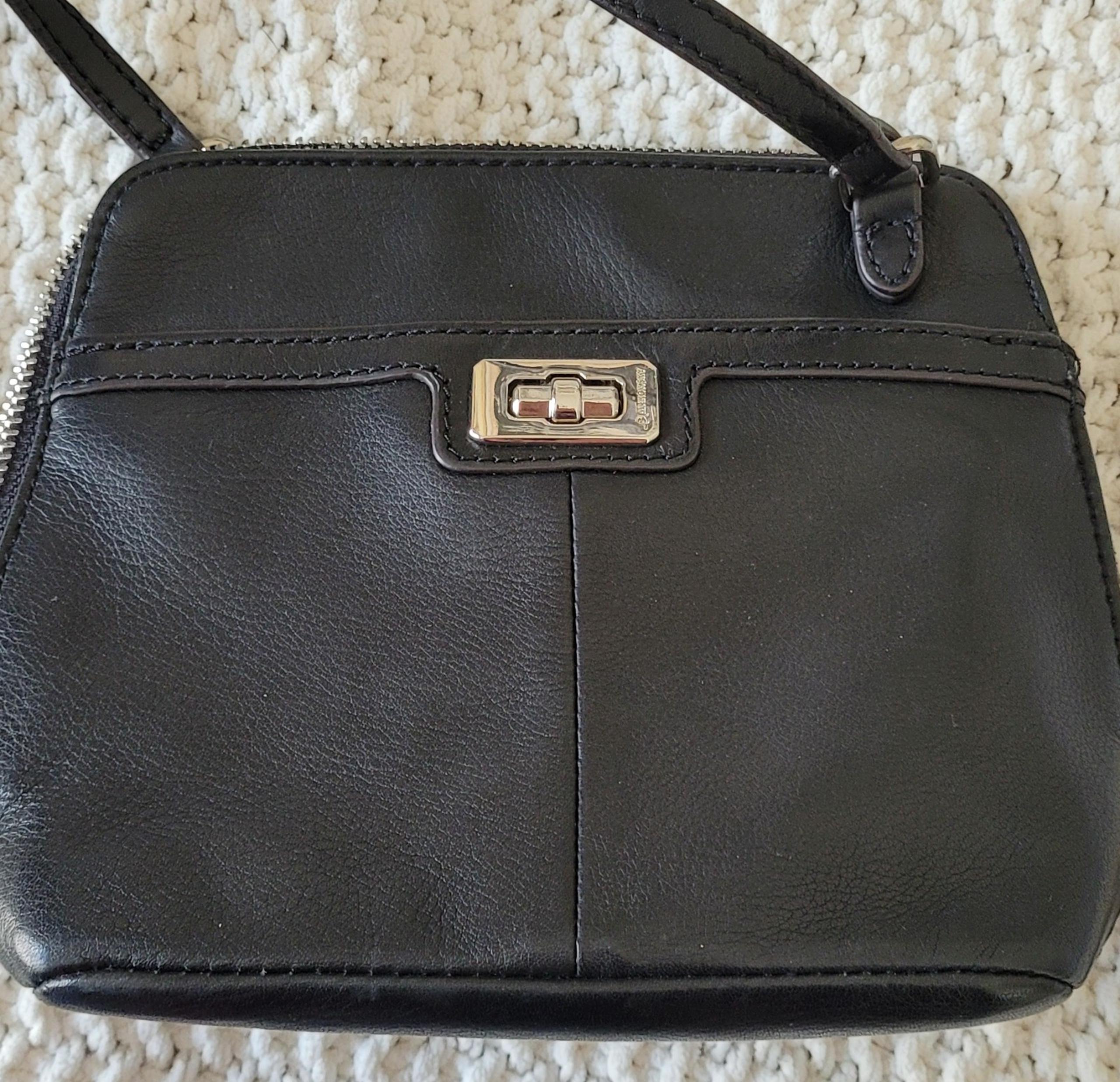 B. Makowsky Turn Lock Black Leather Crossbody