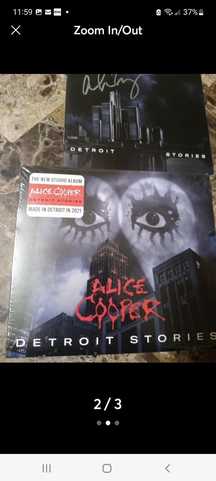 ALICE COOPER AUTOGRAPHED DETROIT STORIES CD