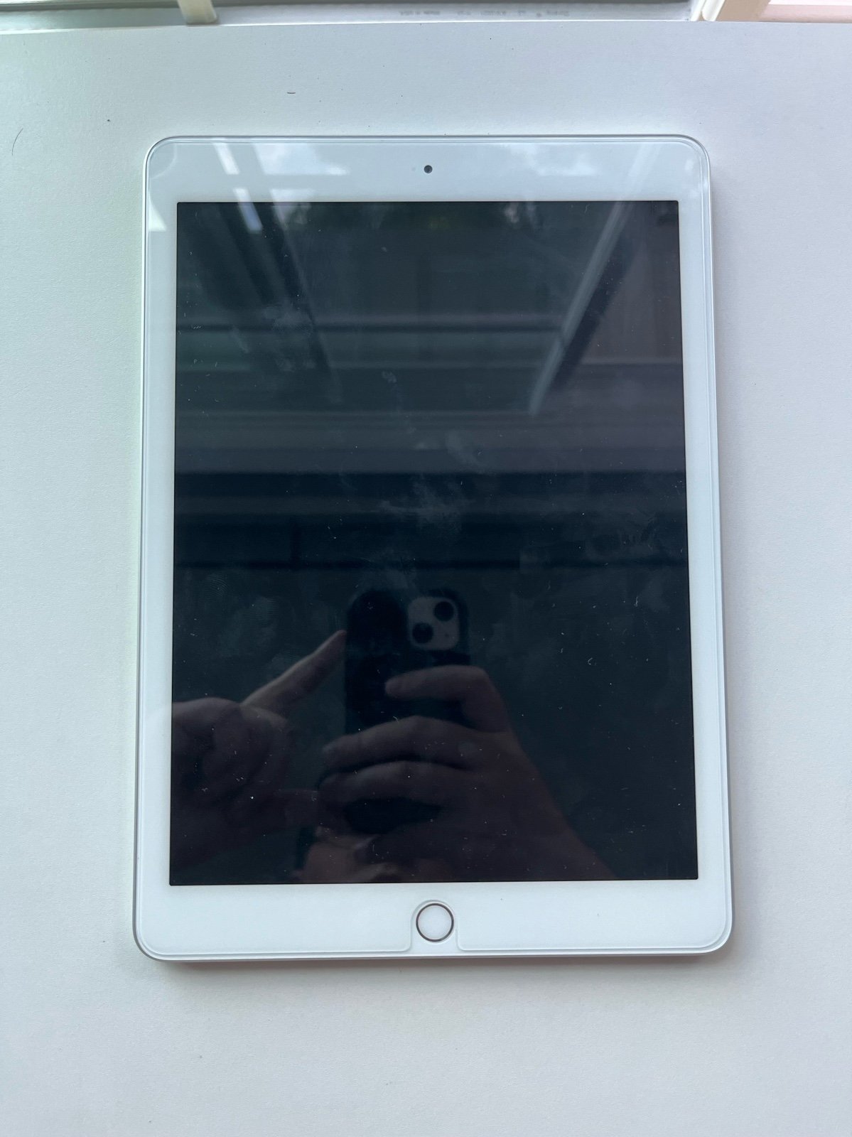 Apple iPad 6th Generation 32GB in Silver
