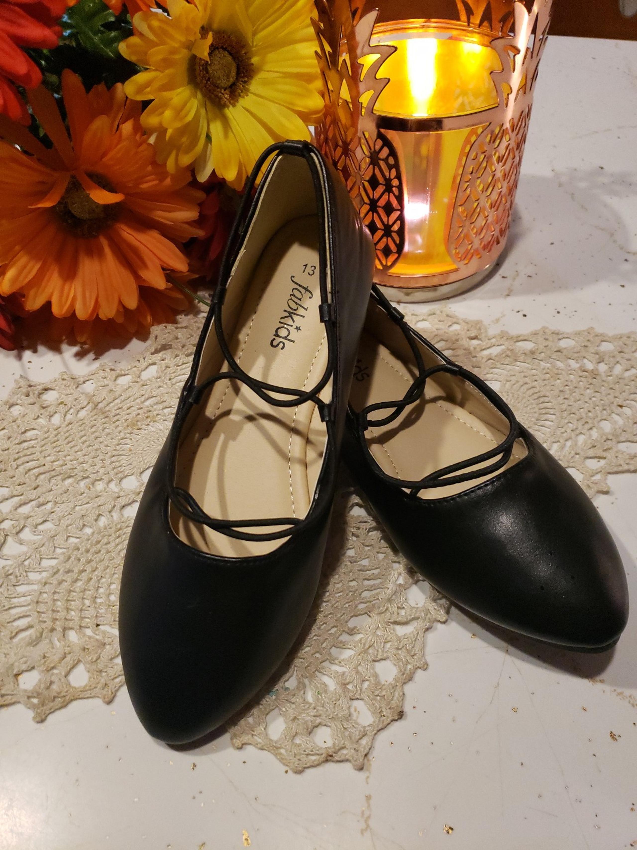 Girls size 13 Black Flats