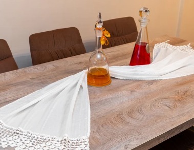 High quality table runner