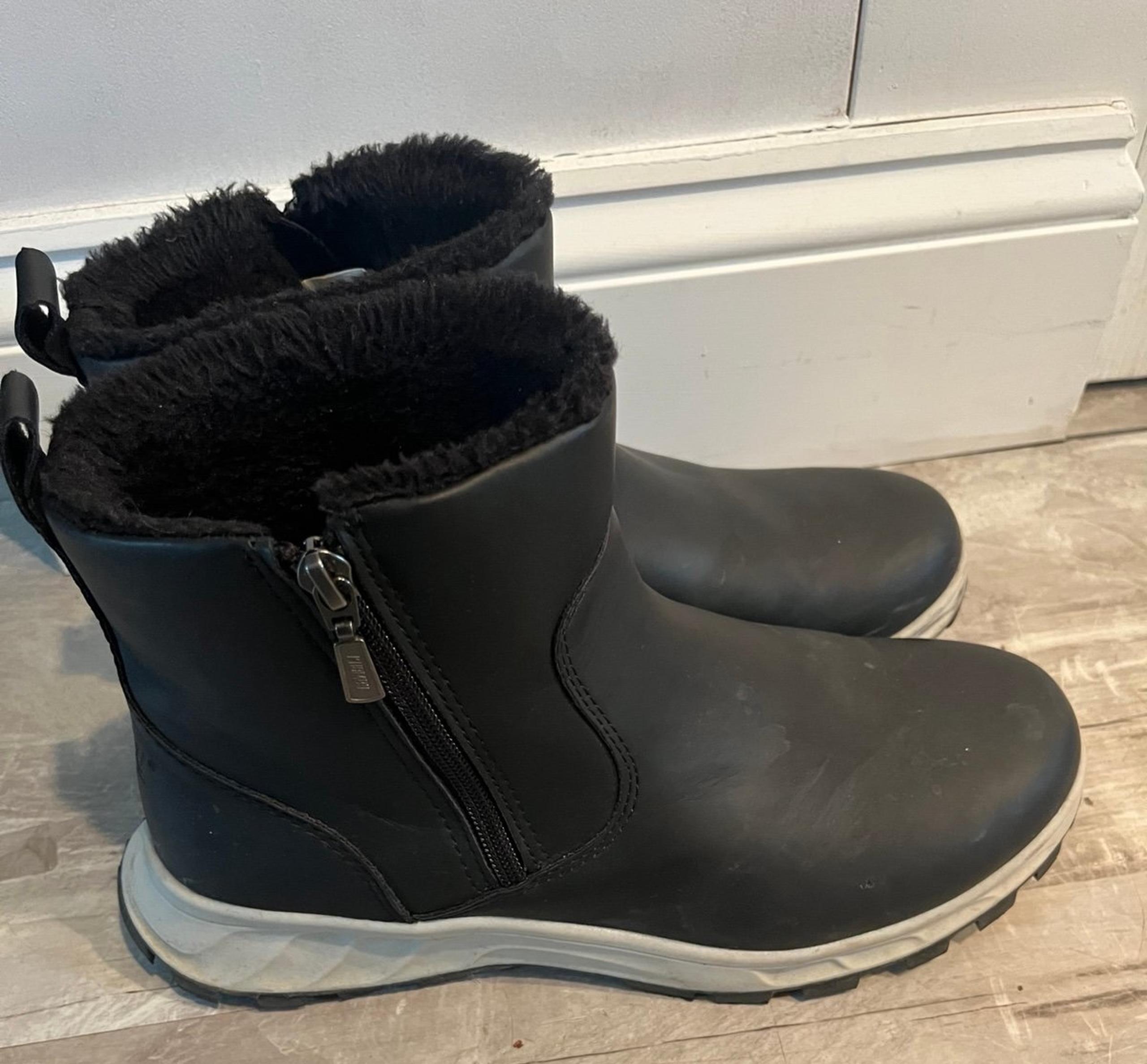 khombu boots black - women's winter boots sz 9 side zip