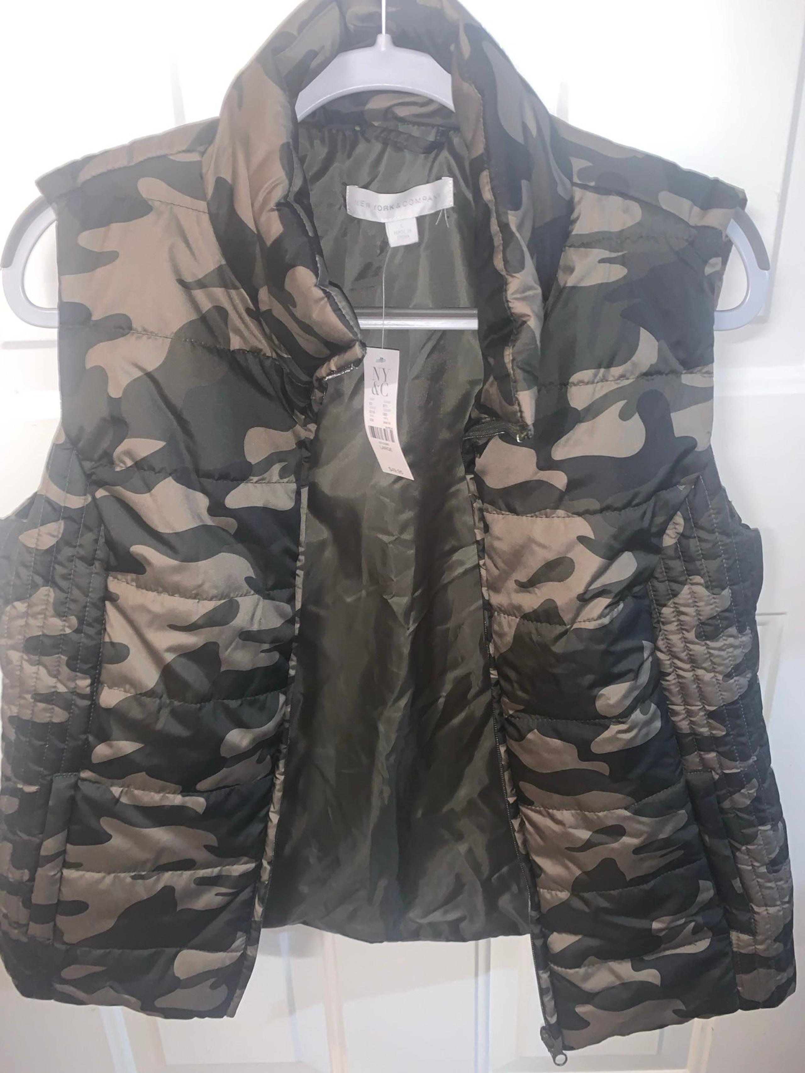 New York & Company fatigue Puffer Vest