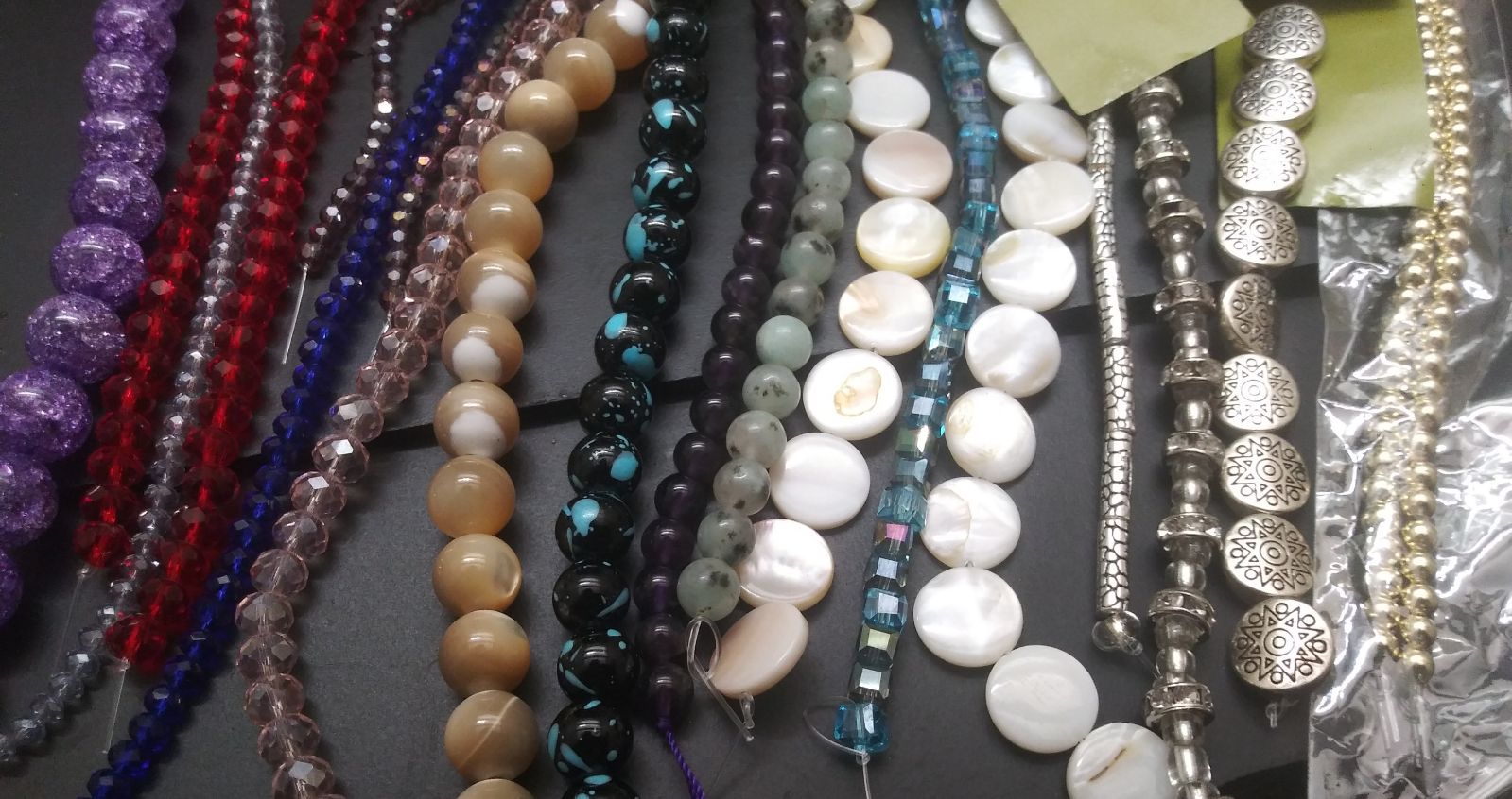 20 STRANDS, New Beads wholesale lot mix