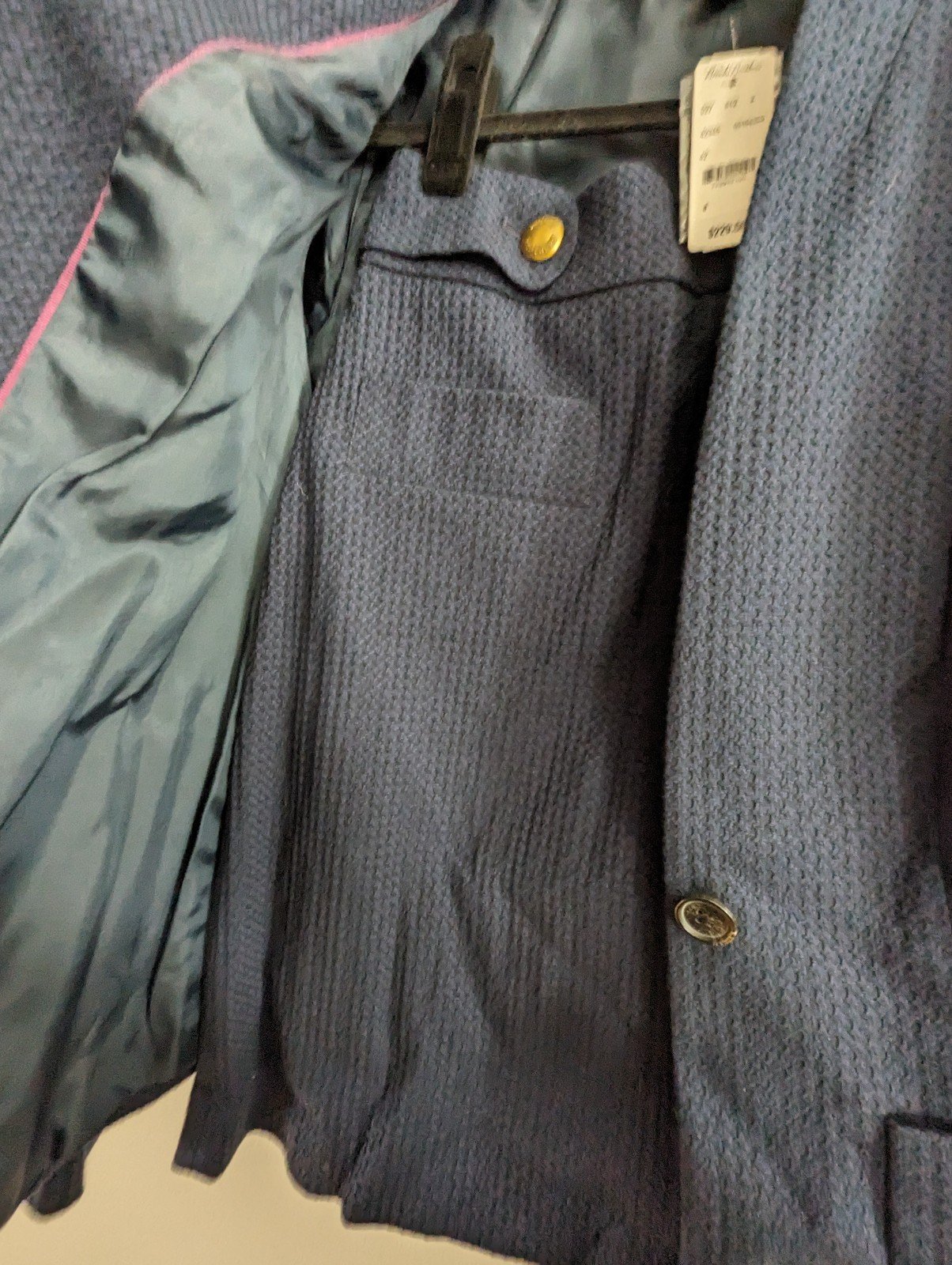 Women suit - detail