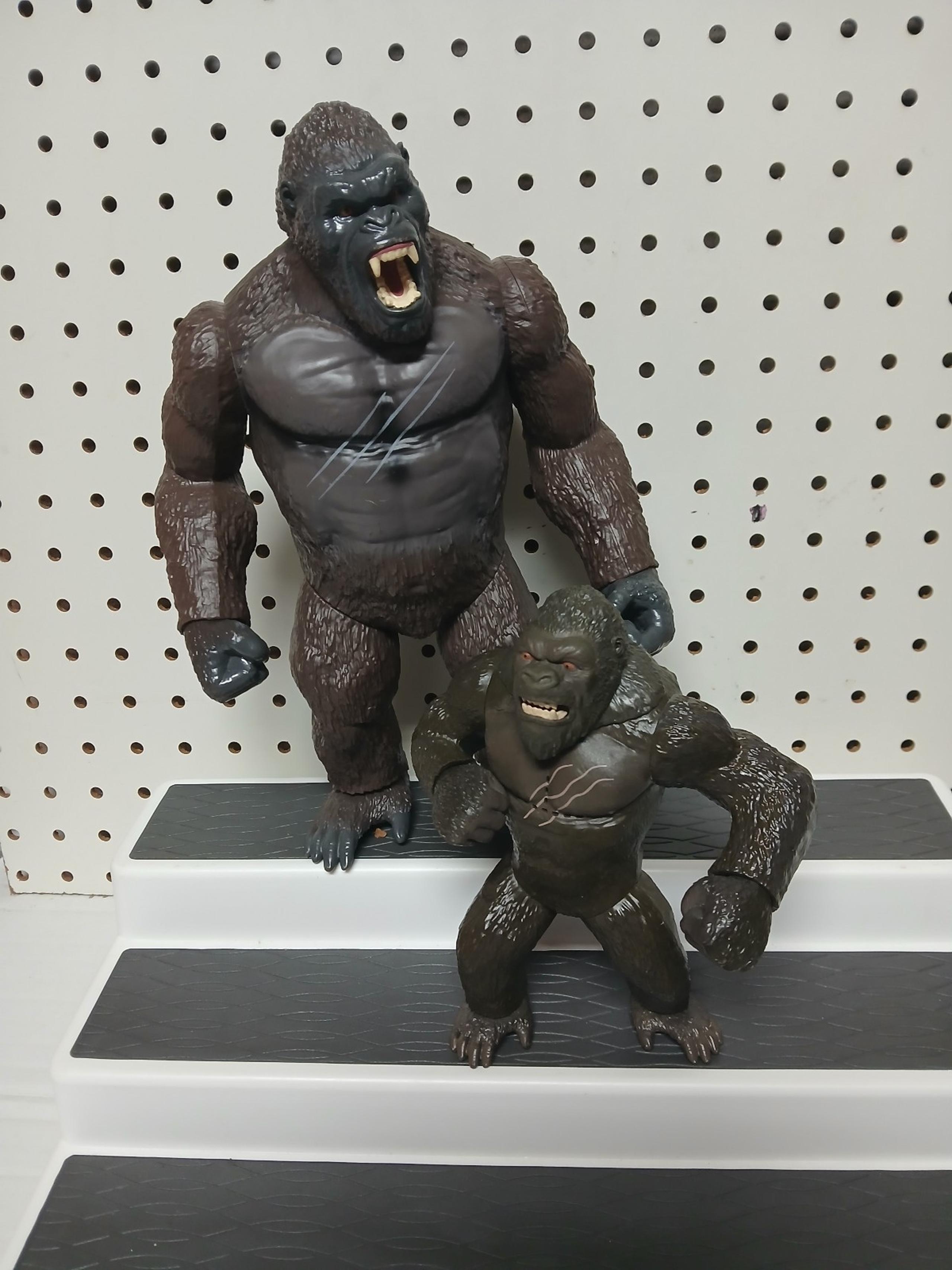 Legendary King Kong Playmates Action Figures (2)