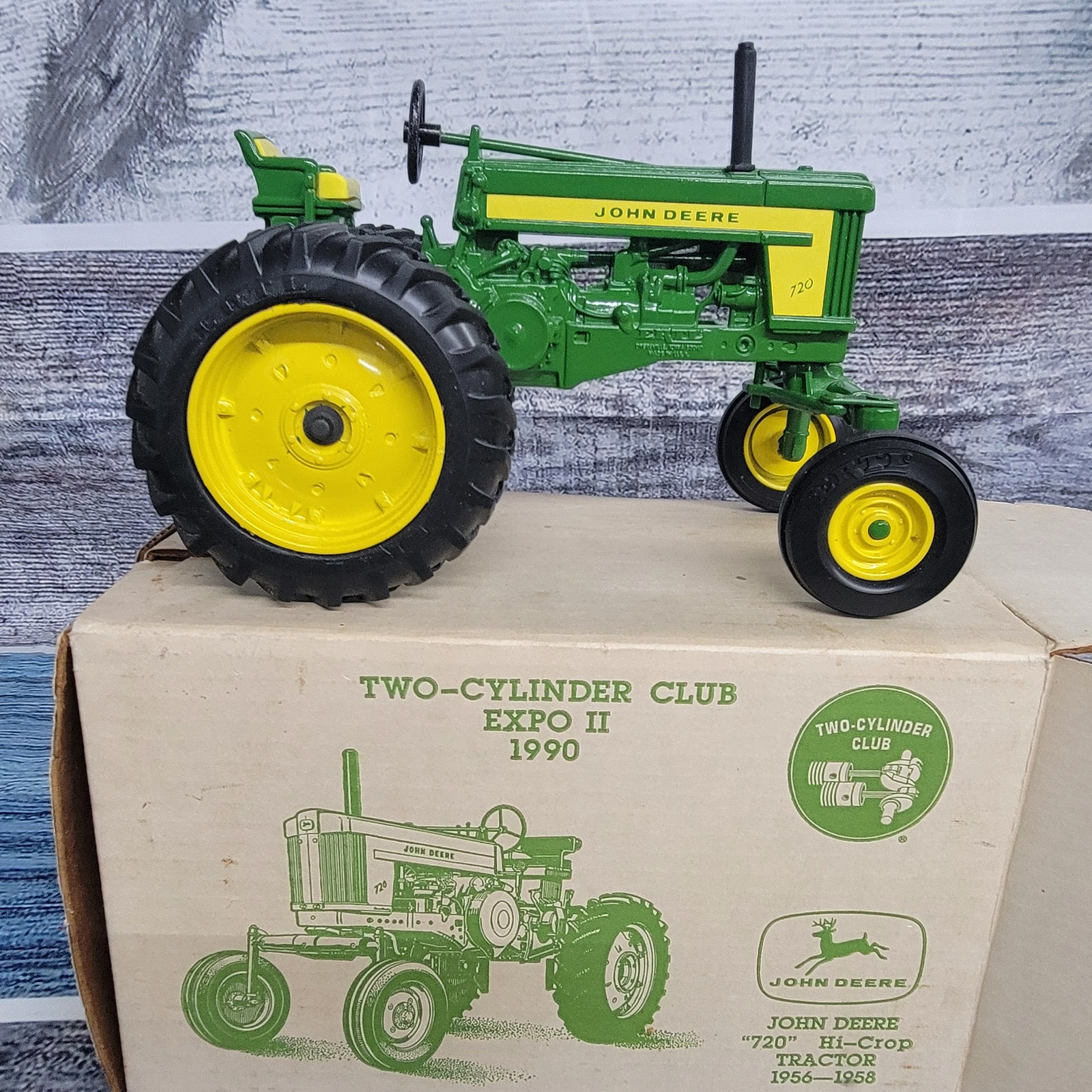 Vtg 1990 Ertl 1/16 scale John Deere 720 row-crop 2 cylinder expo green diecast