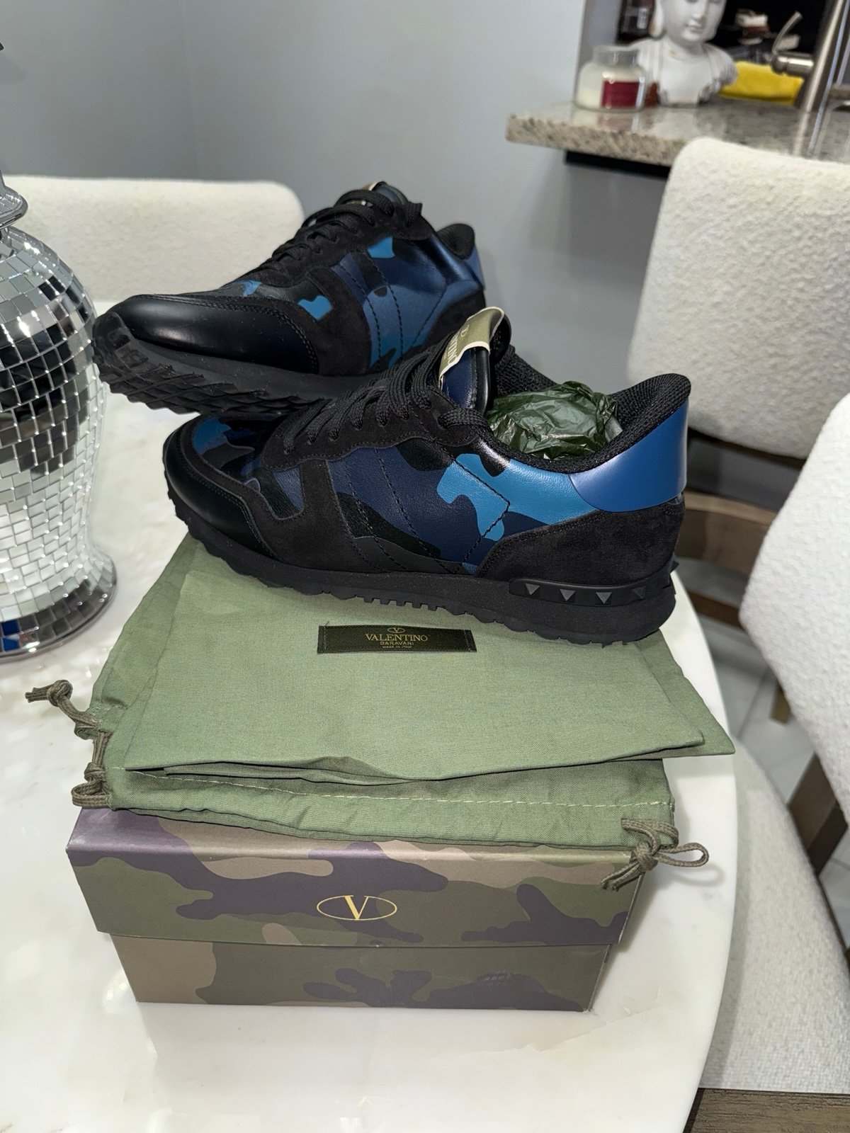 AUTHENTIC VALENTINO CAMOUFLAGE ROCKRUNNER SNEAKER.