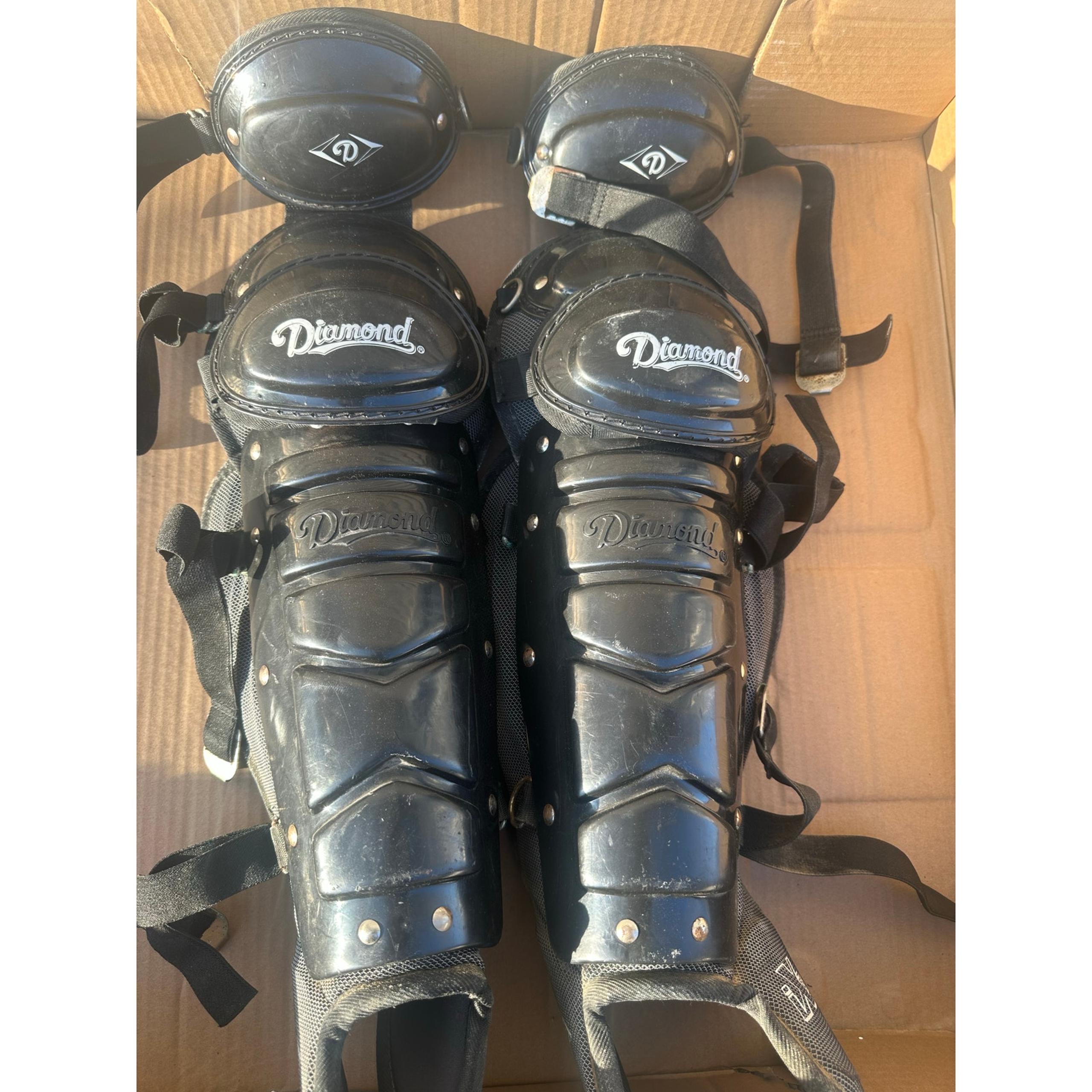 Diamond Umpire Shin Guards all black DIAMOND DOUBLE KNEE UMPIRE LEG GUARDS