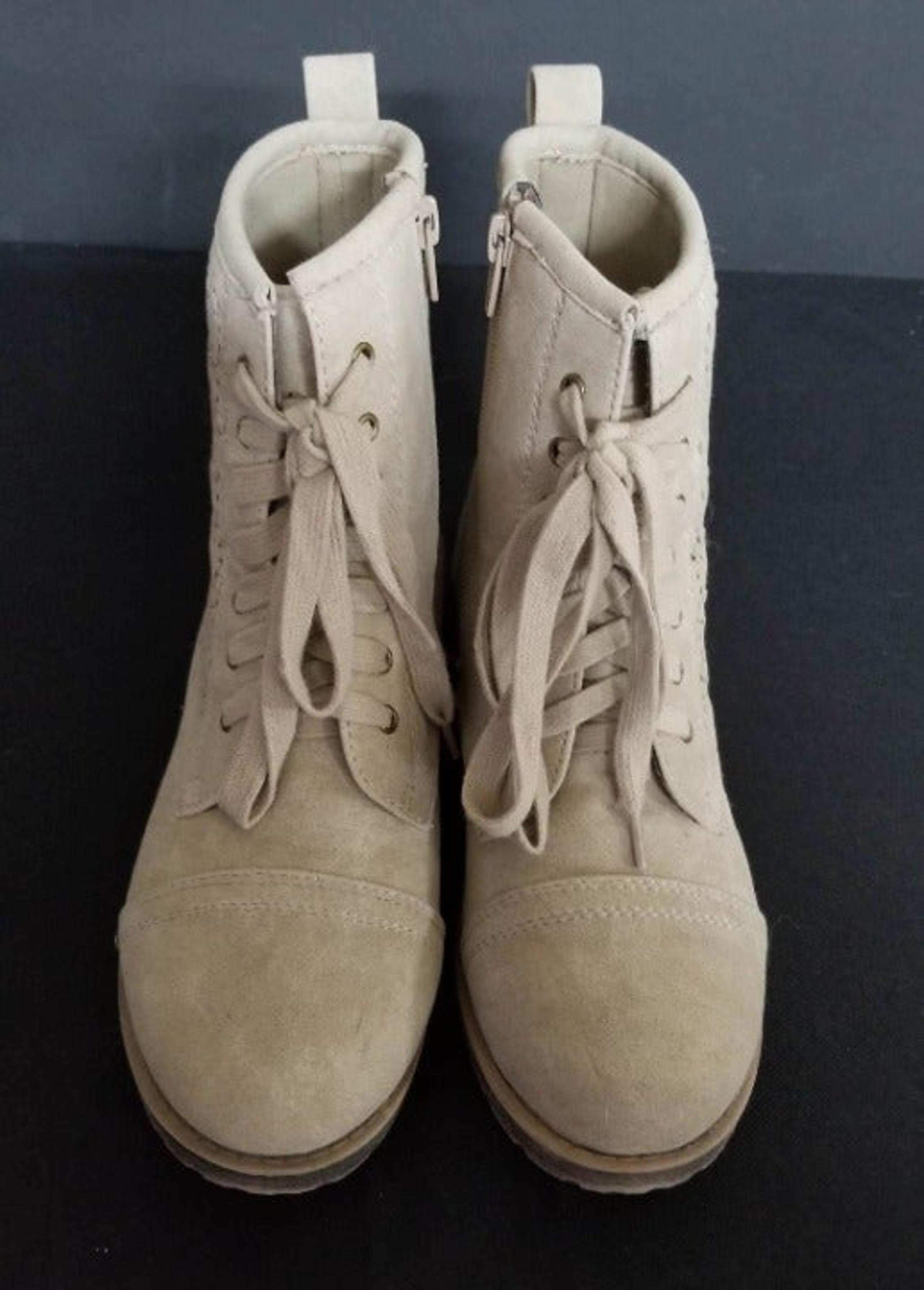 Justice Lace Up Ankle Boots - Women's Size 6