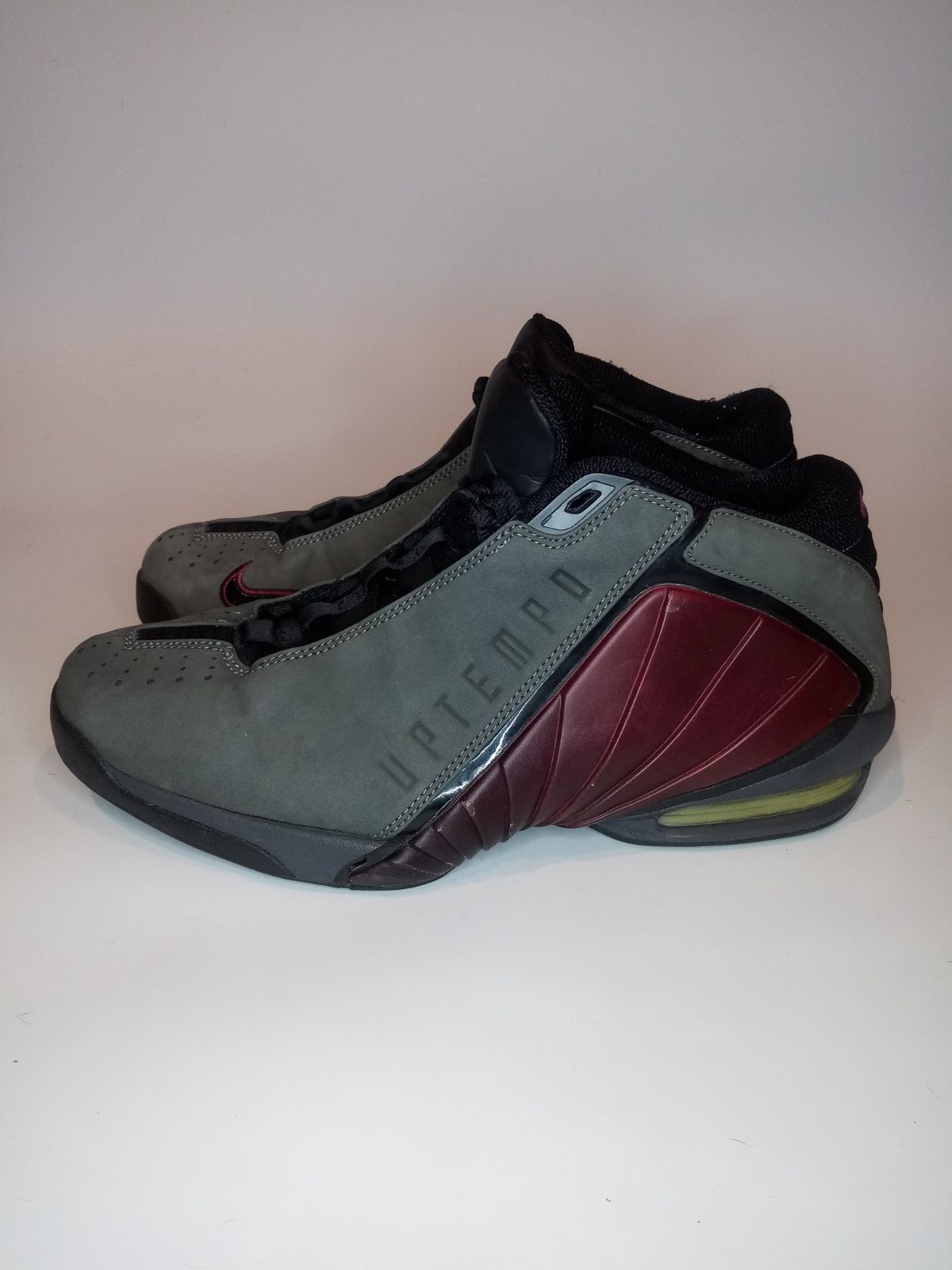 Nike uptempo fashion sneakers