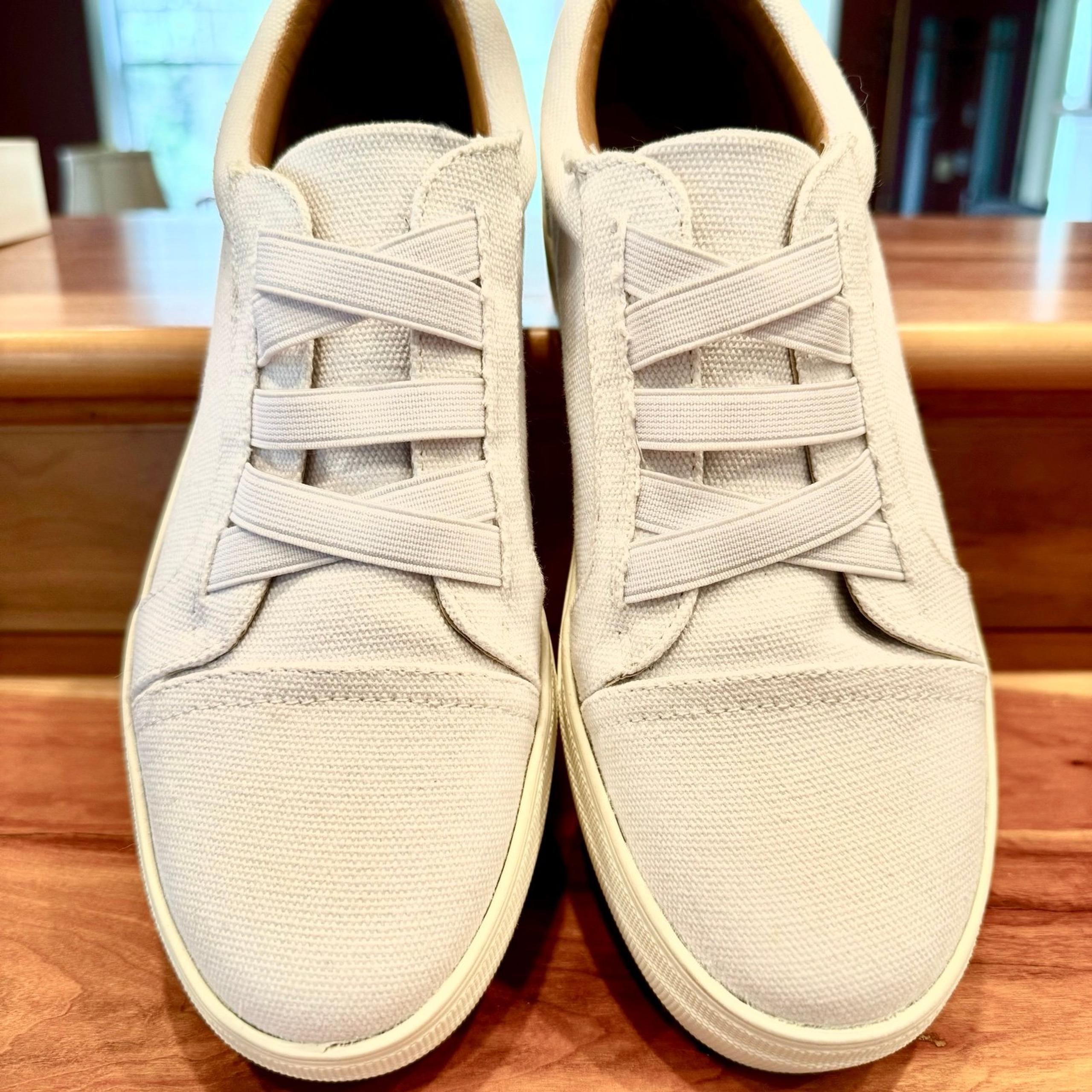 DV By Dolce Vita Womens Roper White Slip-On Sneakers 8.5 8 1/2  9781
