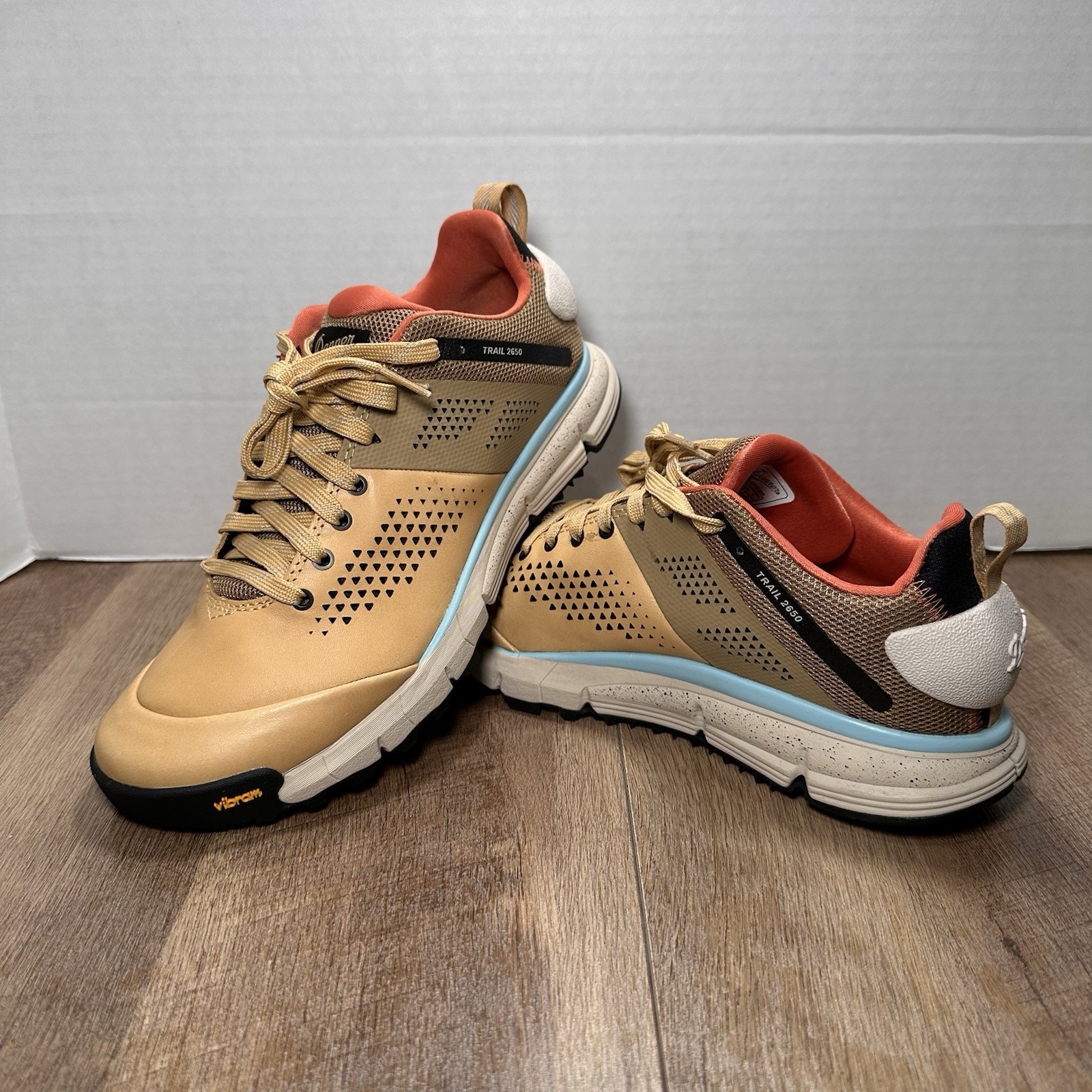Danner Trail 2650 Summer Wheat Leather Sneakers Womens Size 10 New No Box
