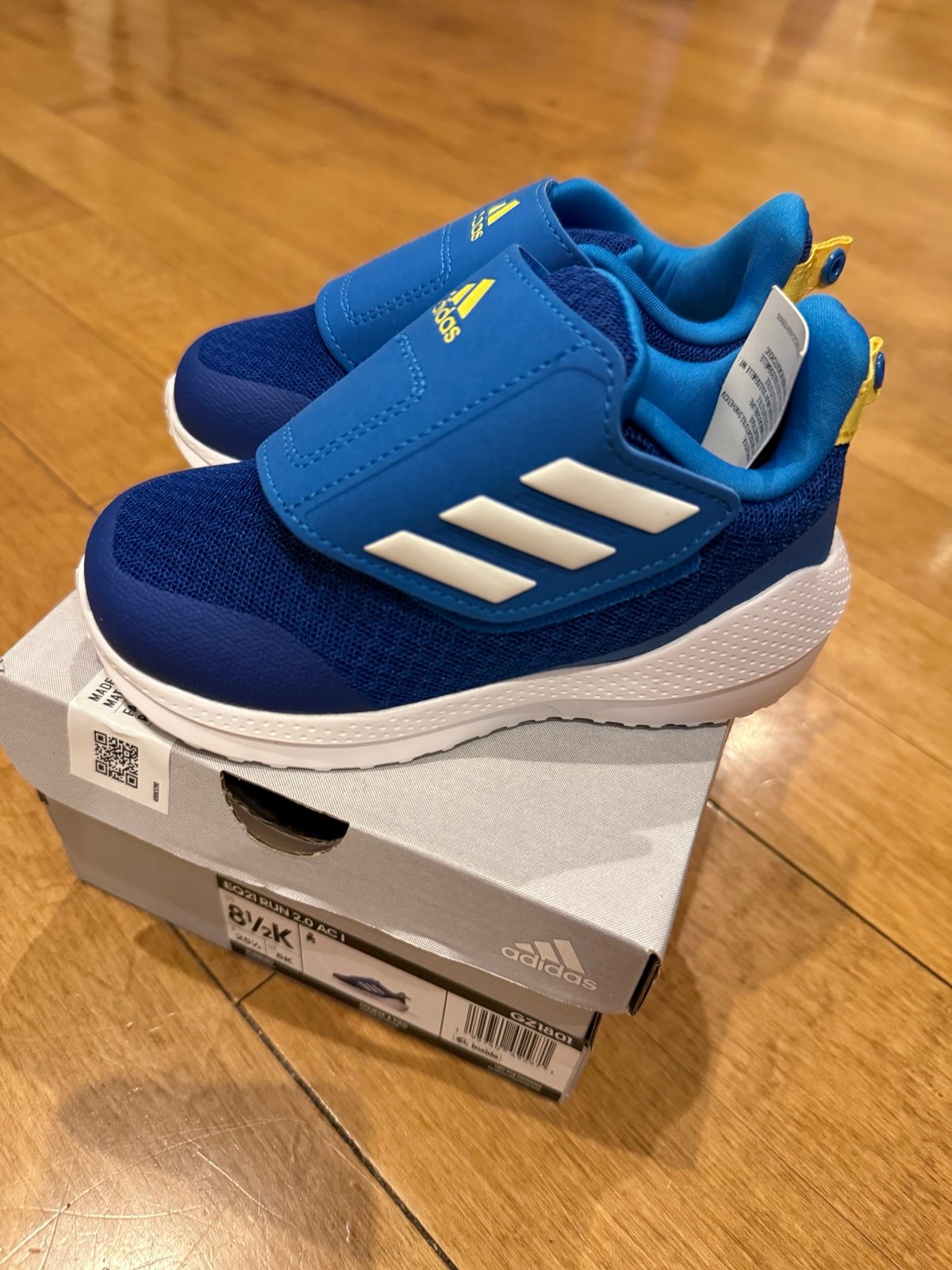 Adidas sneakers size 8.5