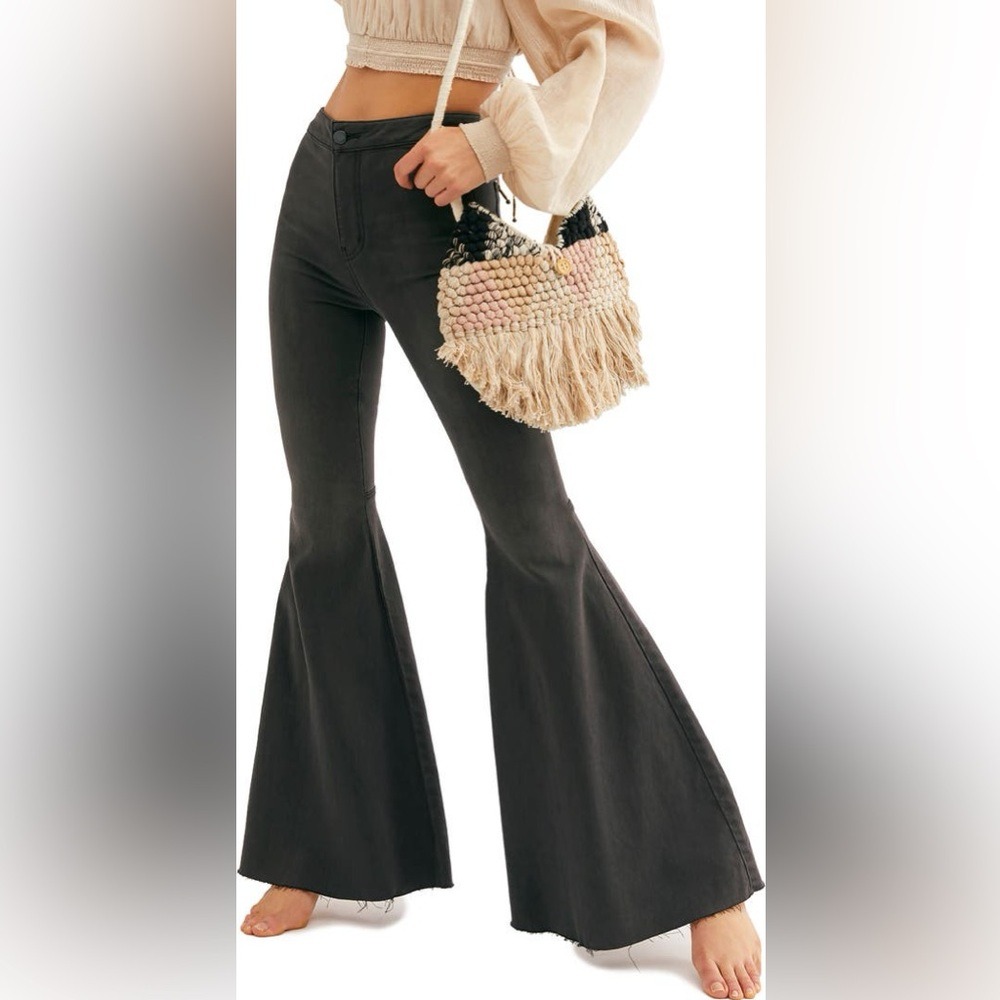 We the Free High Waist Flare Jeans size 25 NWT