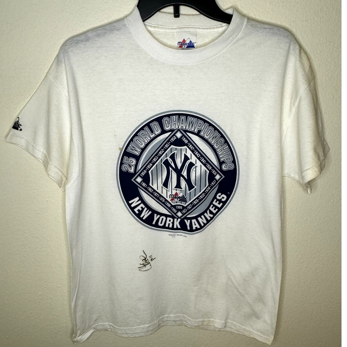 VINTAGE Majestic 25 World Championship NY YANKEES collectible autographed Shirt
