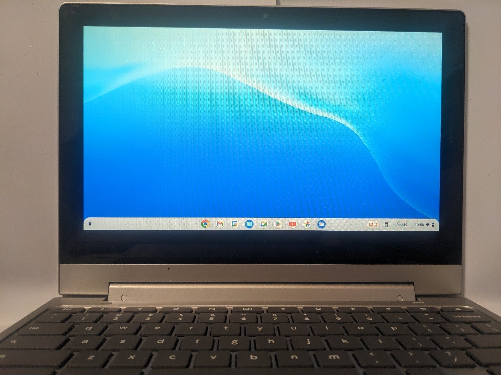 Lenovo Flex 3 11IGL05 2-in-1 Touch-Screen Laptop in Platinum Gray
