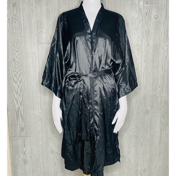 Nwt Vintage 90s y2k black silky Victoria’s Secret robe one size black with tie