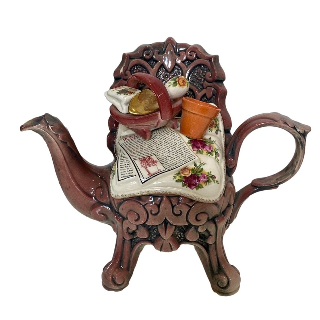 Vintage Royal Albert Old Country Roses Figural Tea Pot Teapot & Lid Collectible