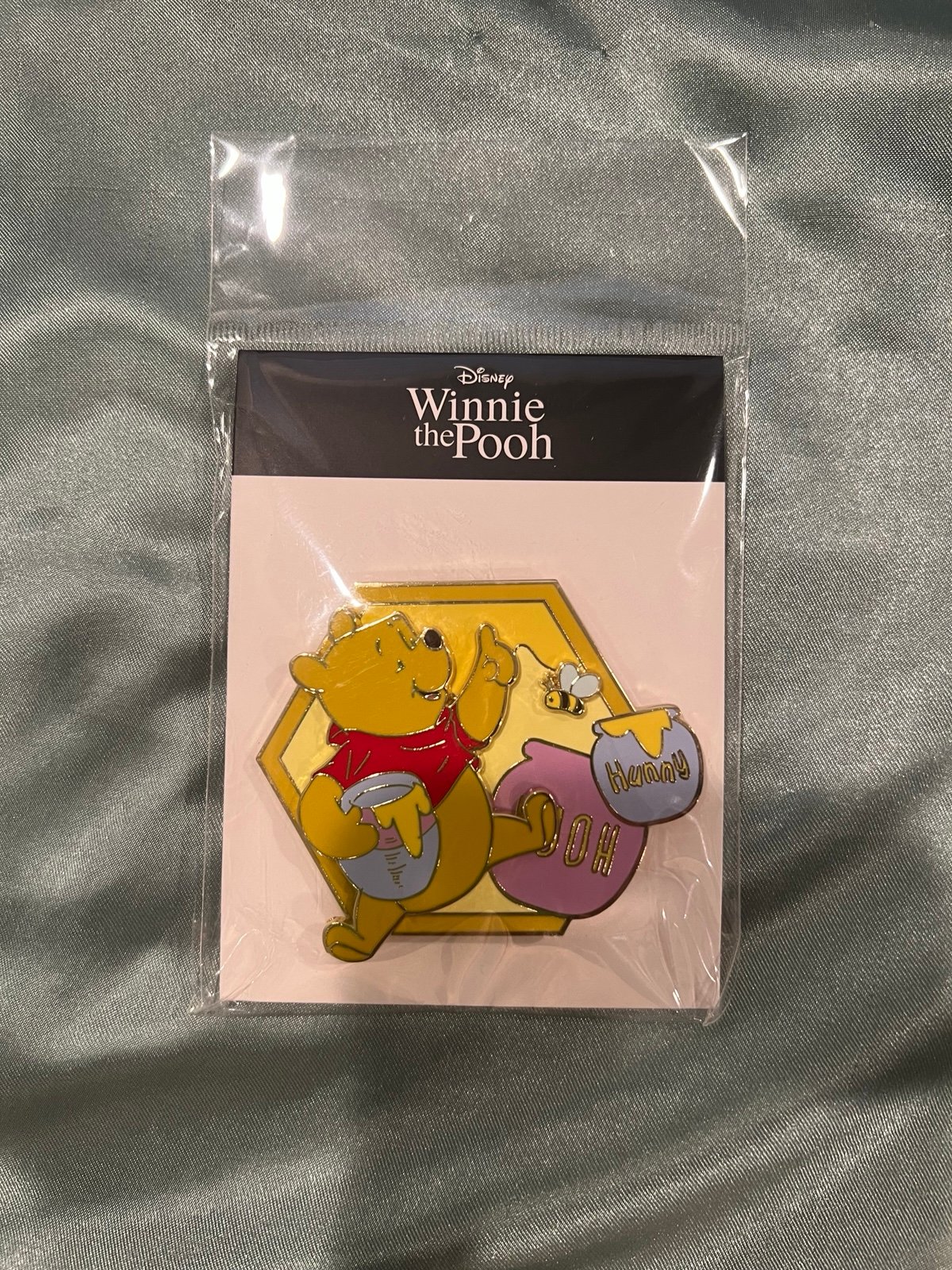 Japan Exclusive Disney Licensed Pin - Winnie the Pooh