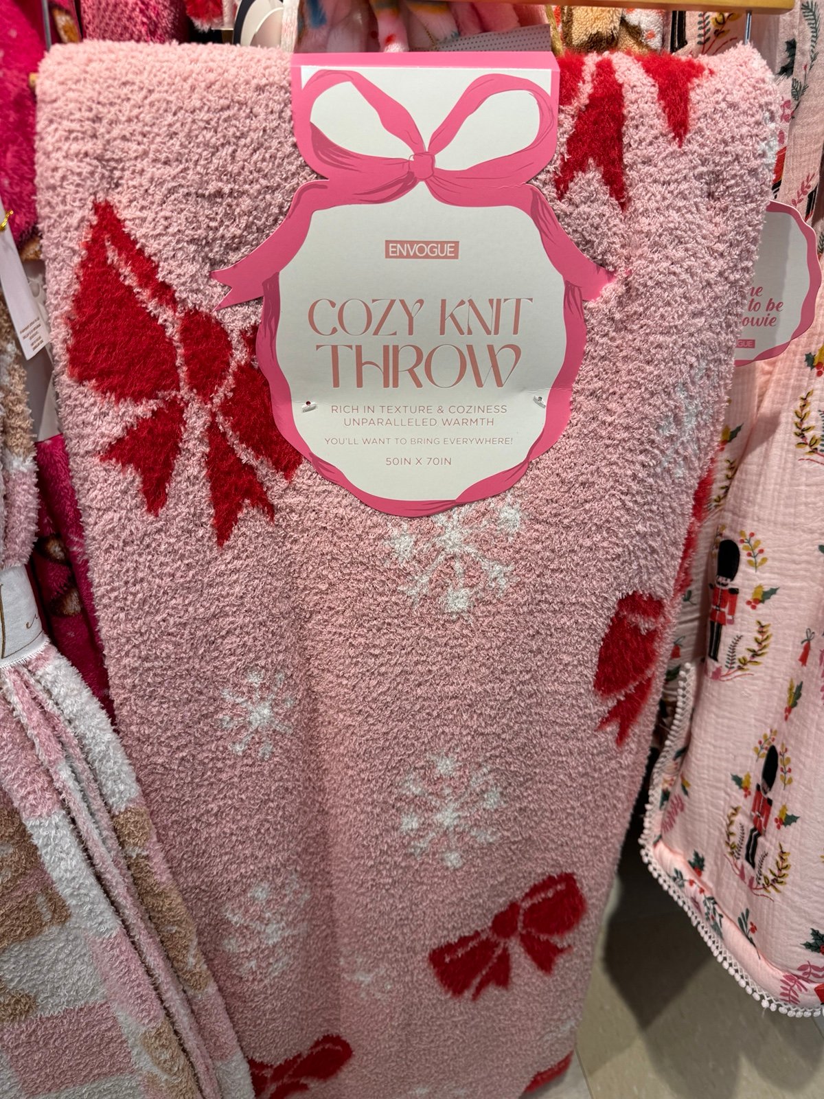 envogue blanket red bow throw