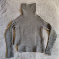 Aritzia Babaton Mika Sweater