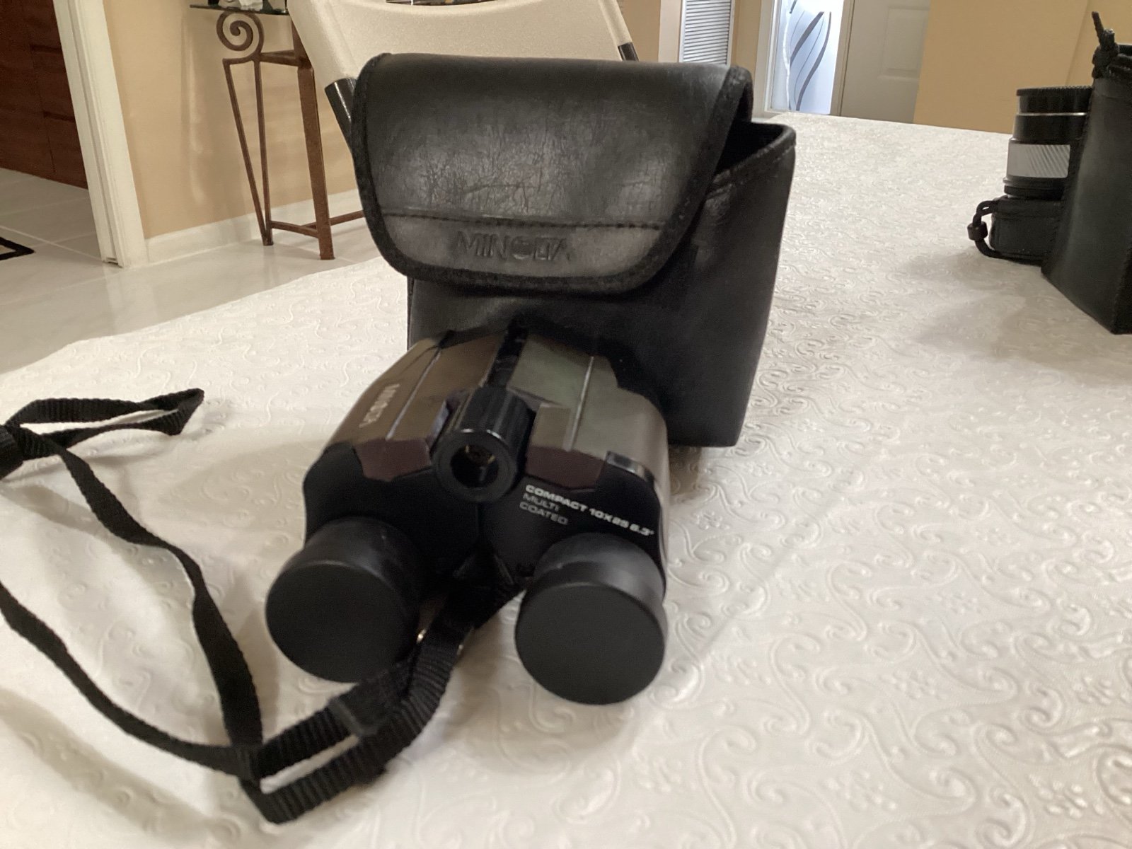 BINOCULARS