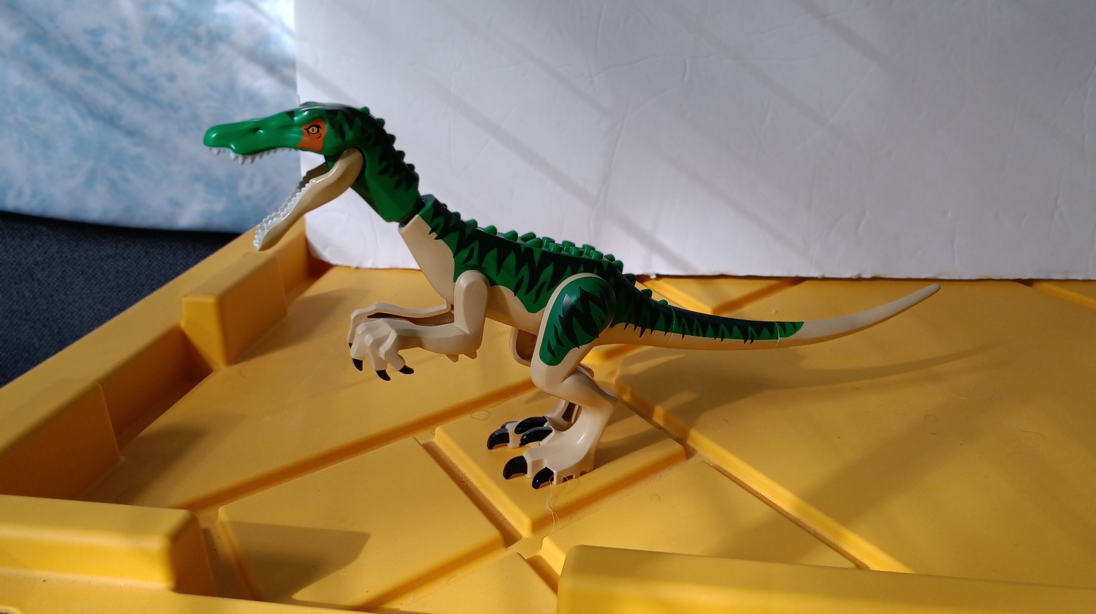 LEGO Jurassic World Baryonyx Dinosaur Boat Escape 76942