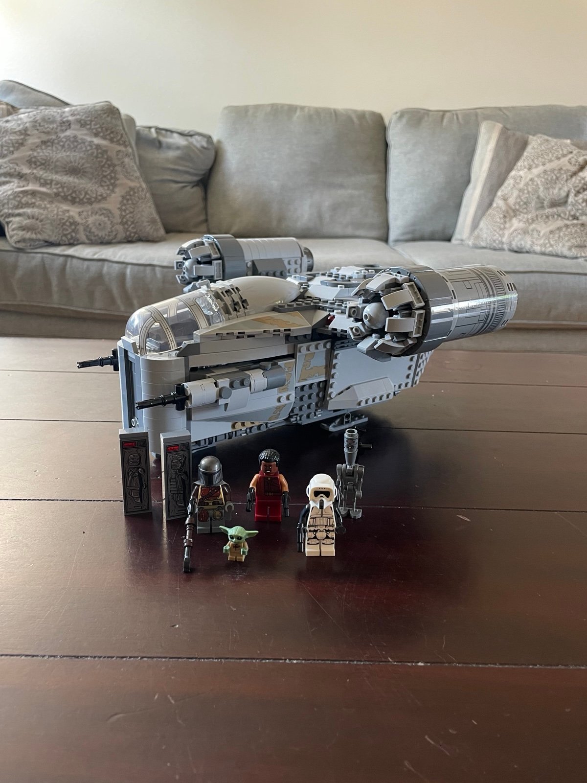 LEGO Star Wars: The Mandalorian Razor Crest Set 75292 100% Complete W/minifigs