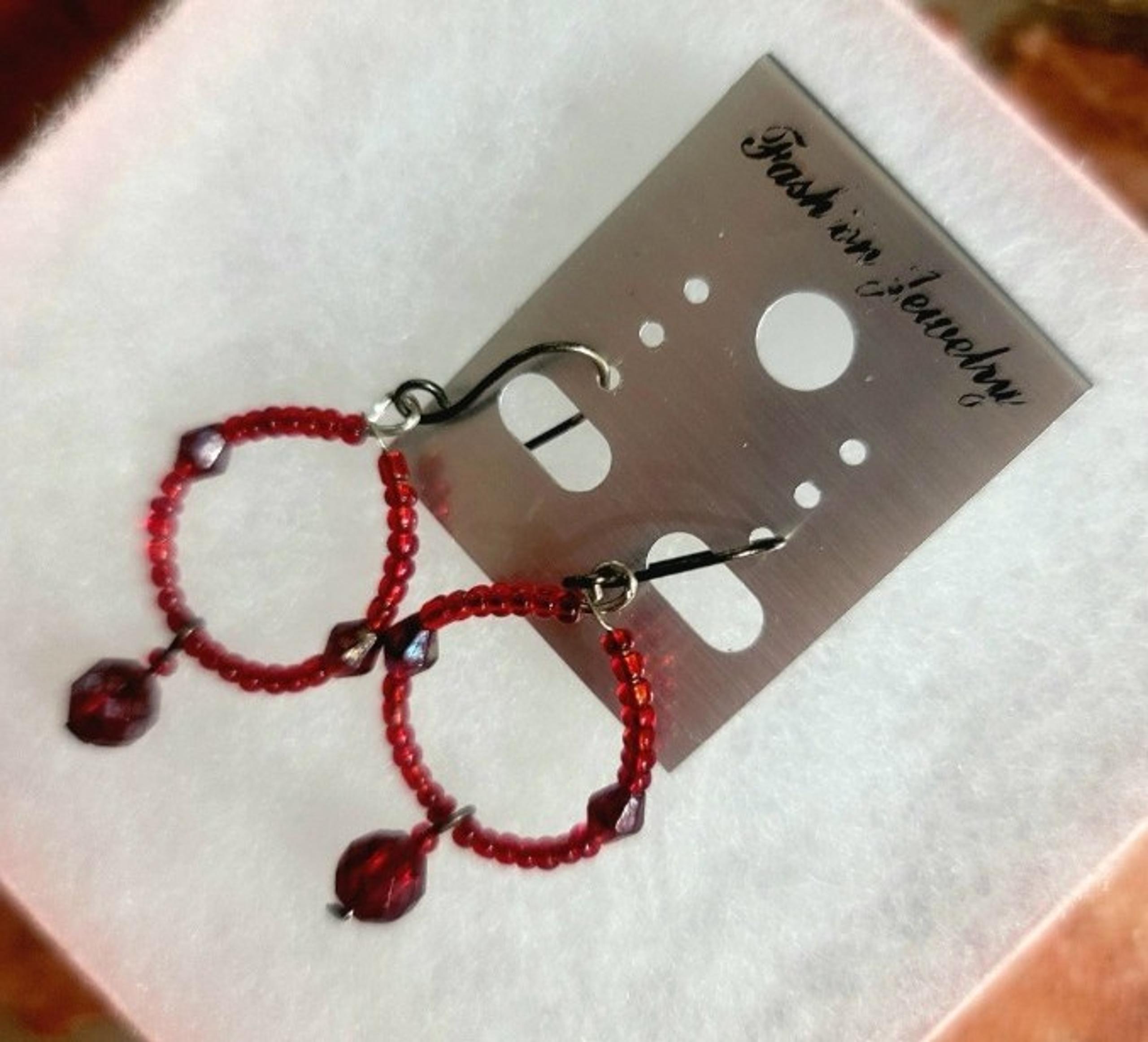 ESTATE FIND  CLARET RED SEED BEAD HOOP COMFORT EARRINGS