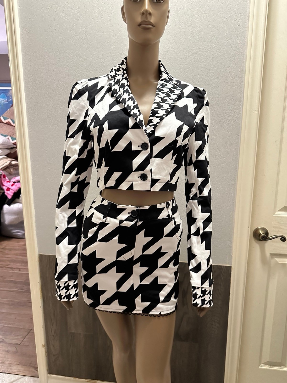 Houndstooth crop top and matching skirt . Size XXS