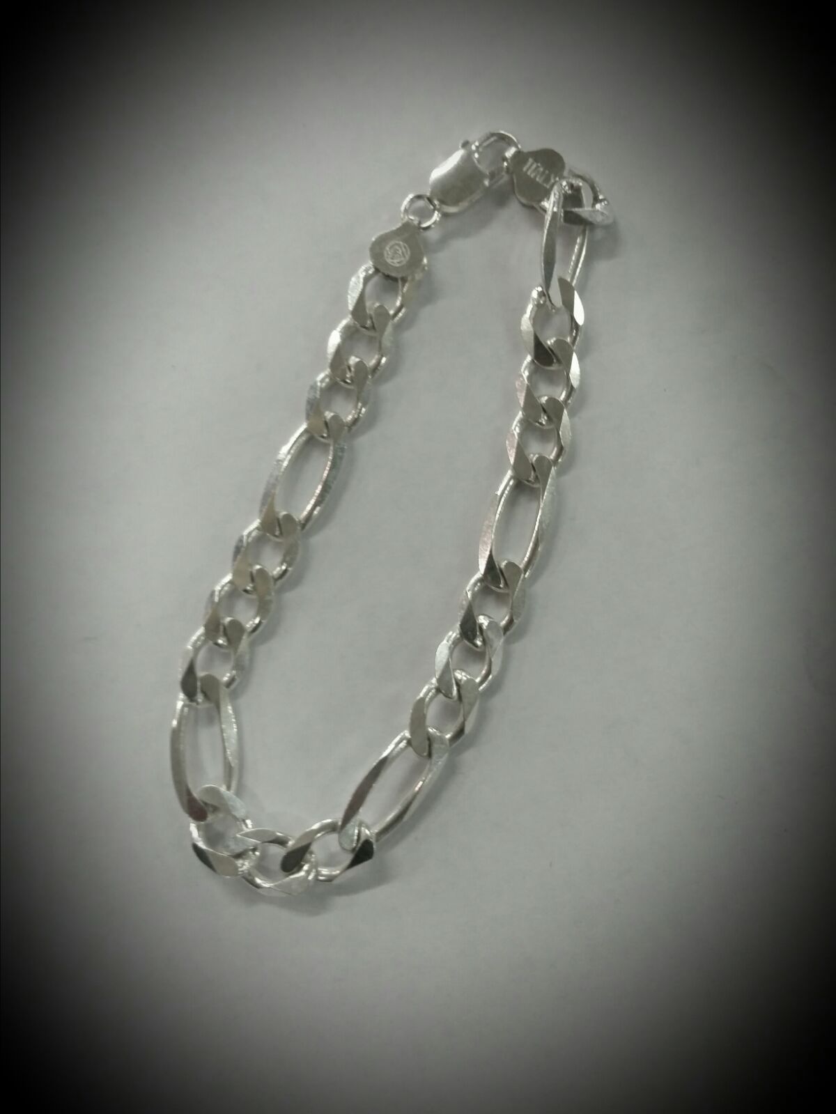 Figaro 220 bracelet 9 inch