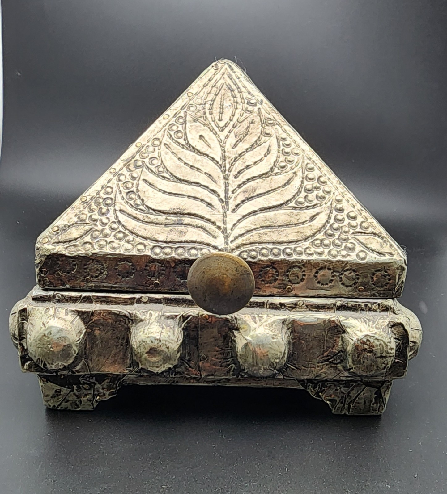 Pyramid Box