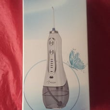 Cordless waterflosser