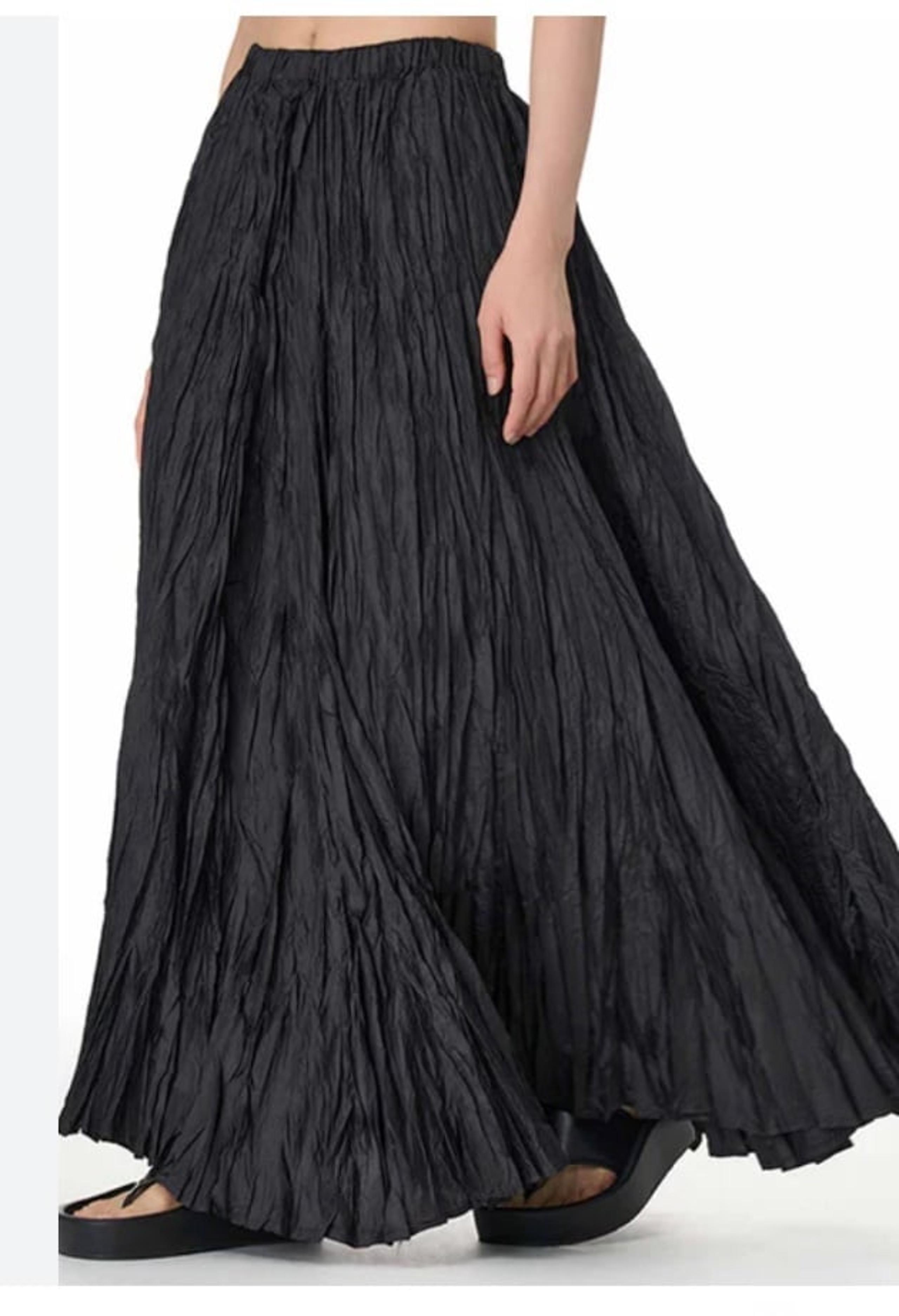 BCBGMAXMARIA BLACK MAXI SKIRT SIZE L