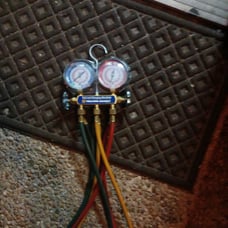 Yellow Jacket Test and Charging Manifold