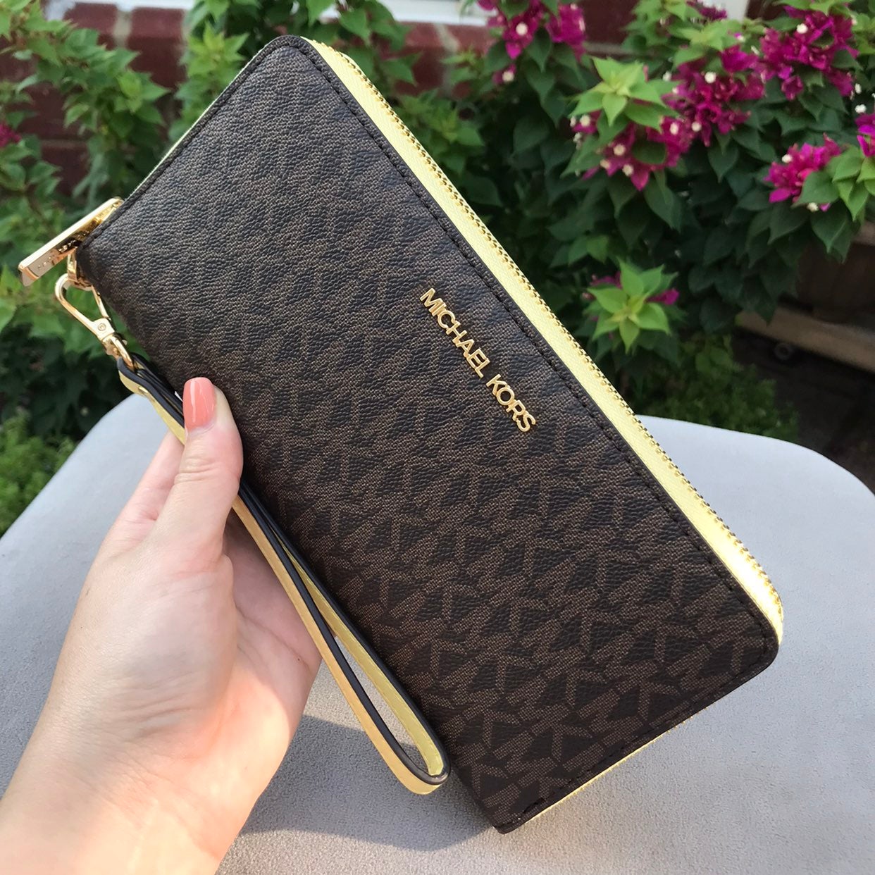 New! MICHAEL KORS LG CONTINENTAL WALLET WRISTLET